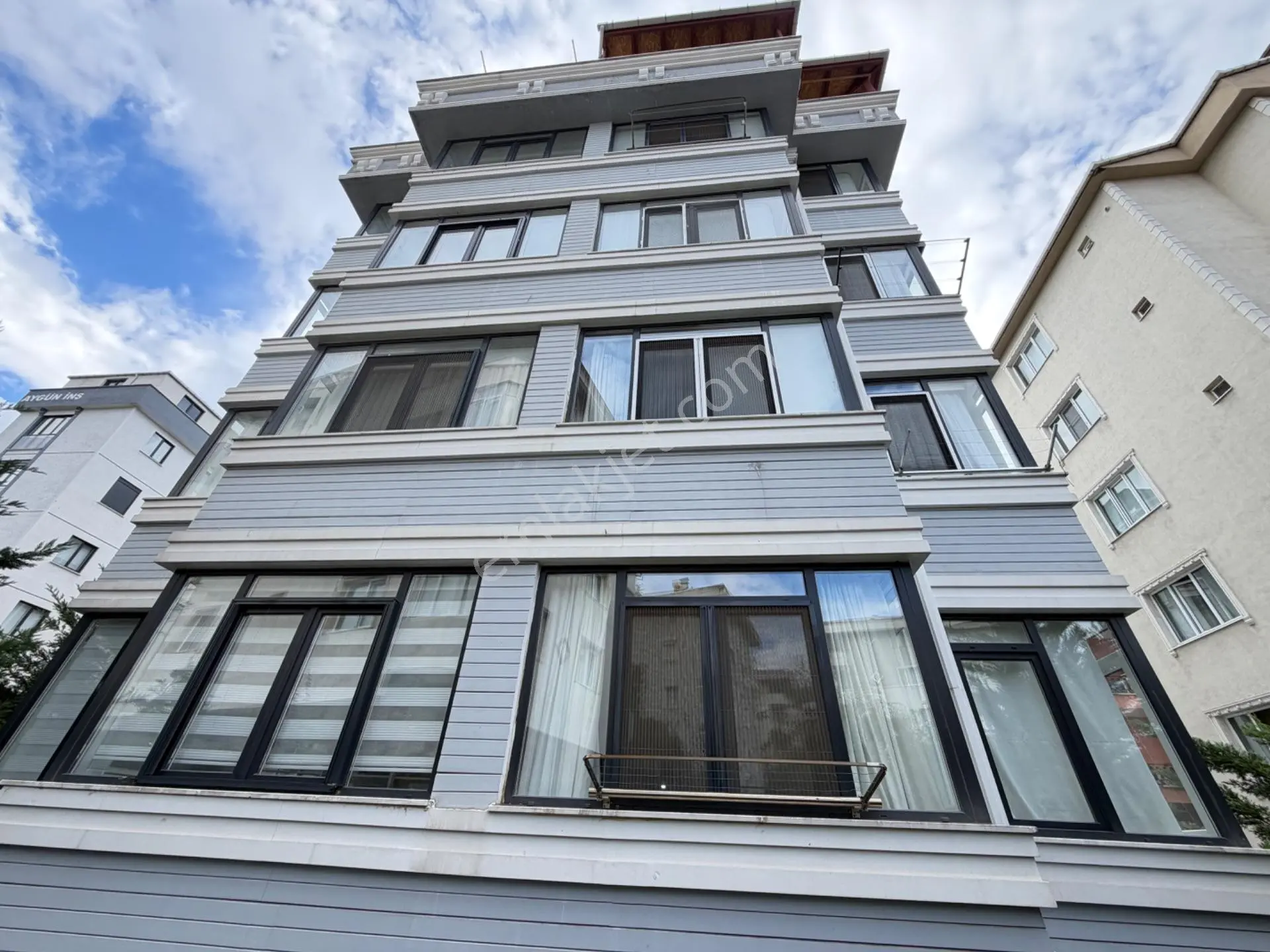 Maltepe Cevizli Mahallesinde 2+1 Satılık Daire — fotoğraf 2
