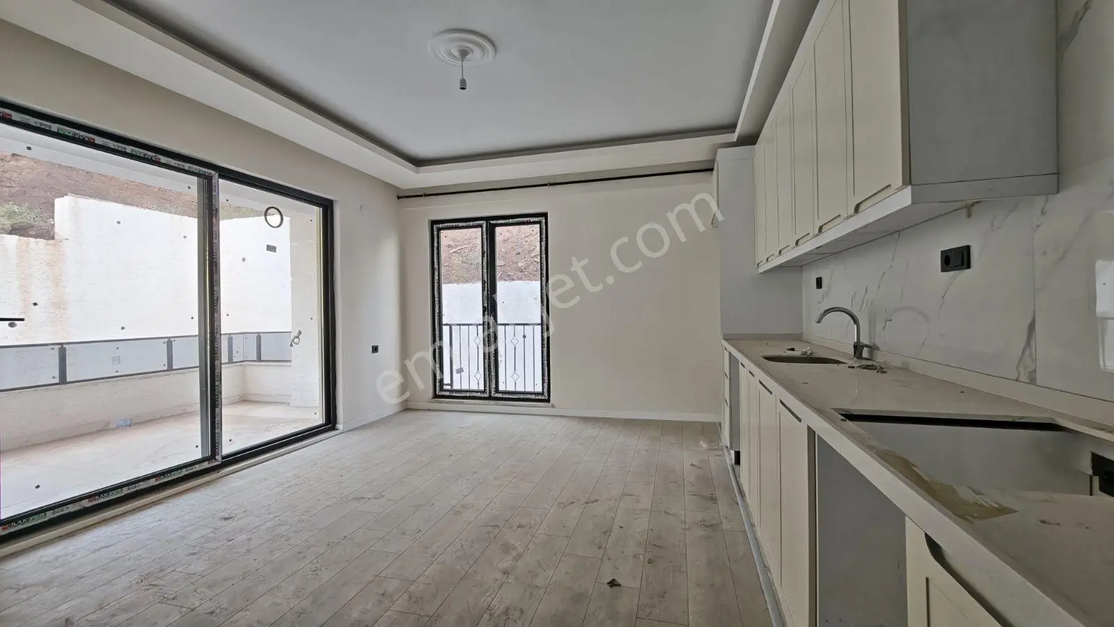 Kayalardan Kurşunluda Manzaralı Havuzlu Site İçi Lüks Daire — fotoğraf 11