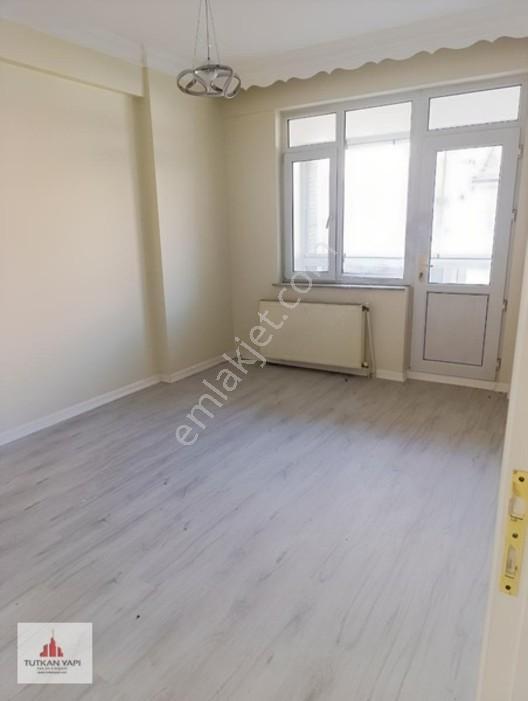 Yenidoğan Mh. Salı Pazarı Üstü Satılık 3+1 160m2 Ara Kat Kombili — fotoğraf 5