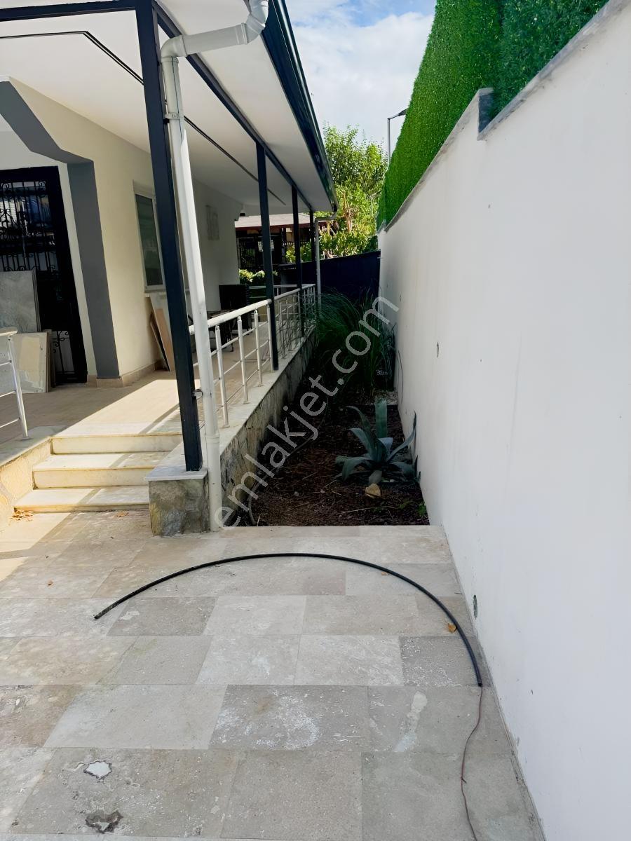 Davutlar Merkezde Özel Havuzlu Müstakil 6+1 Villa — fotoğraf 4