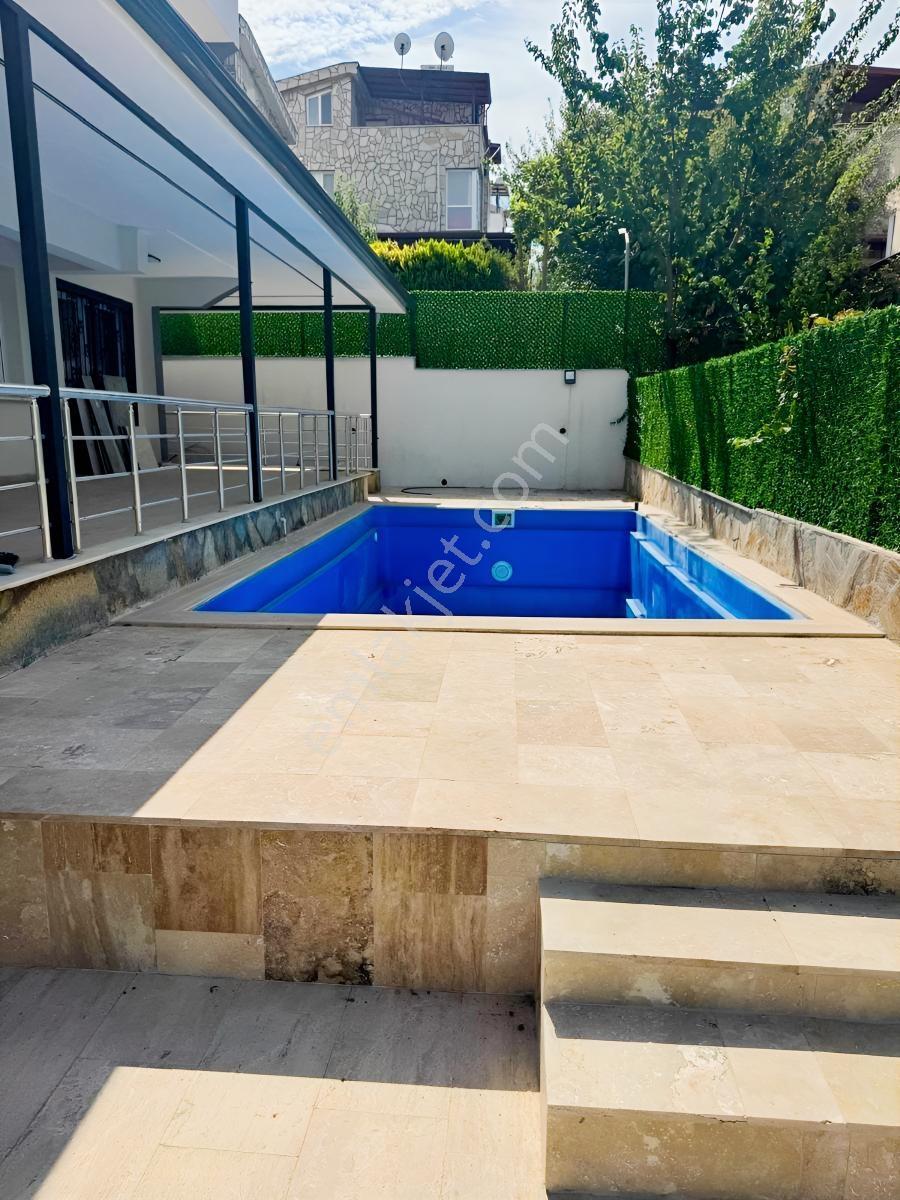 Davutlar Merkezde Özel Havuzlu Müstakil 6+1 Villa — fotoğraf 15