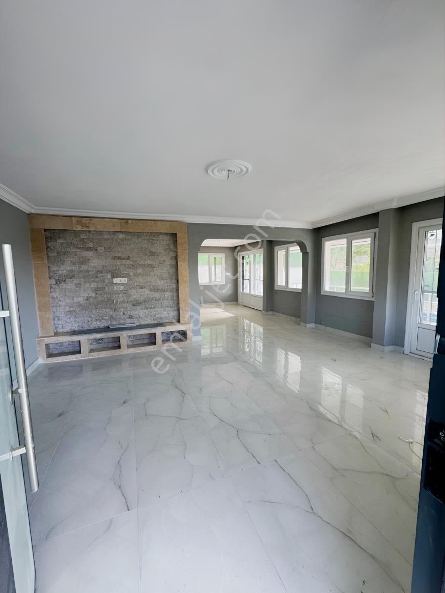 Davutlar Merkezde Özel Havuzlu Müstakil 6+1 Villa — fotoğraf 31