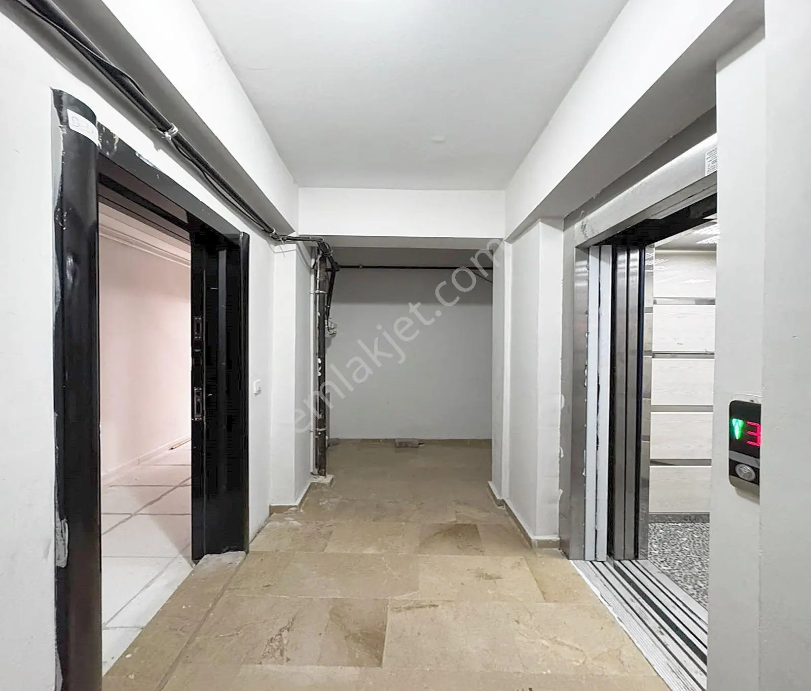 Yıldırım Yapı'dan Metrobüsün Dibinde 2+1 Eminevime Uygun Site İçerisinde Balkonlu Arakat Daire!! — fotoğraf 19