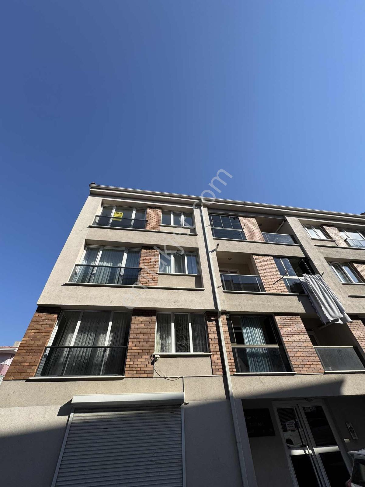 Ertaş Caddesi Yanı Satılık Asansörlü Kombili 2+1 Daire
