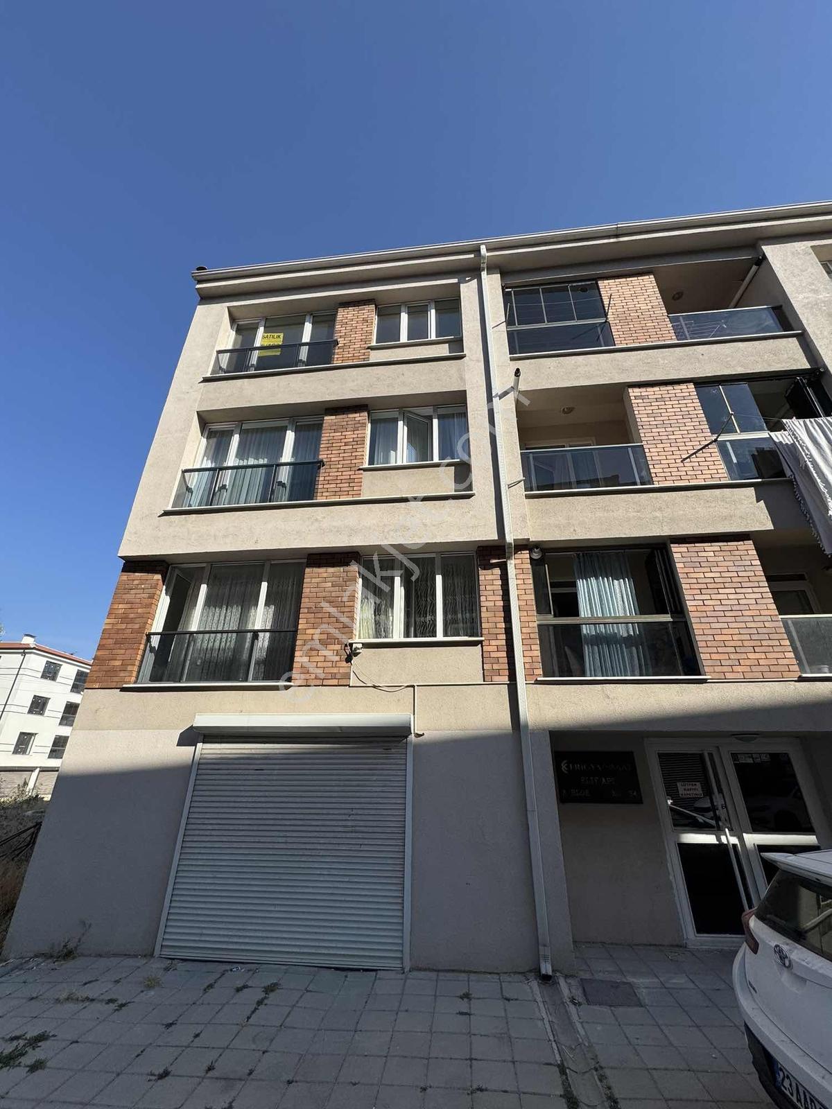 Ertaş Caddesi Yanı Satılık Asansörlü Kombili 2+1 Daire — fotoğraf 2