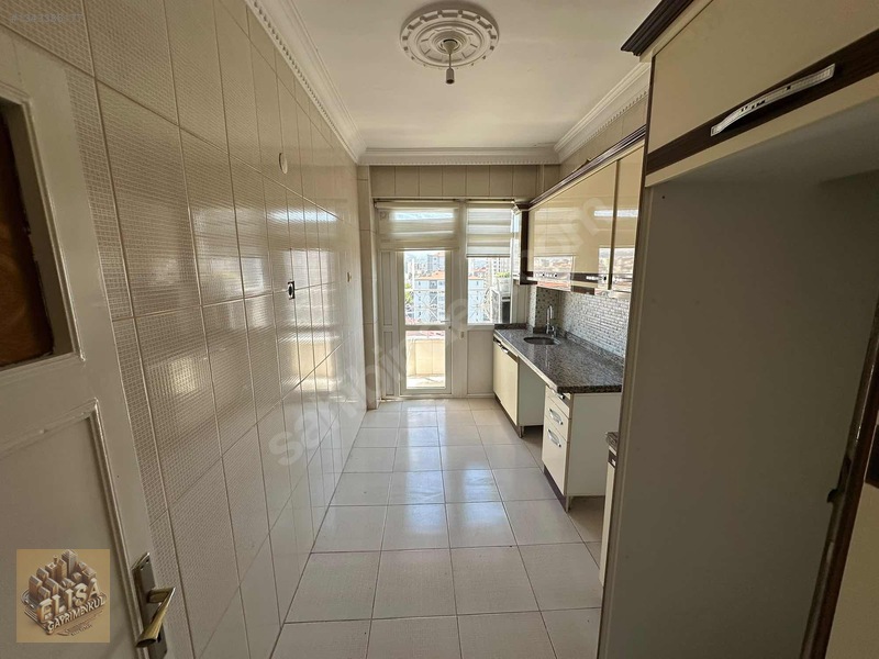Çarşı Merkez'de Hemen Taşın Halde 3+1 Yapılı 11.kat Güney Batı — fotoğraf 9
