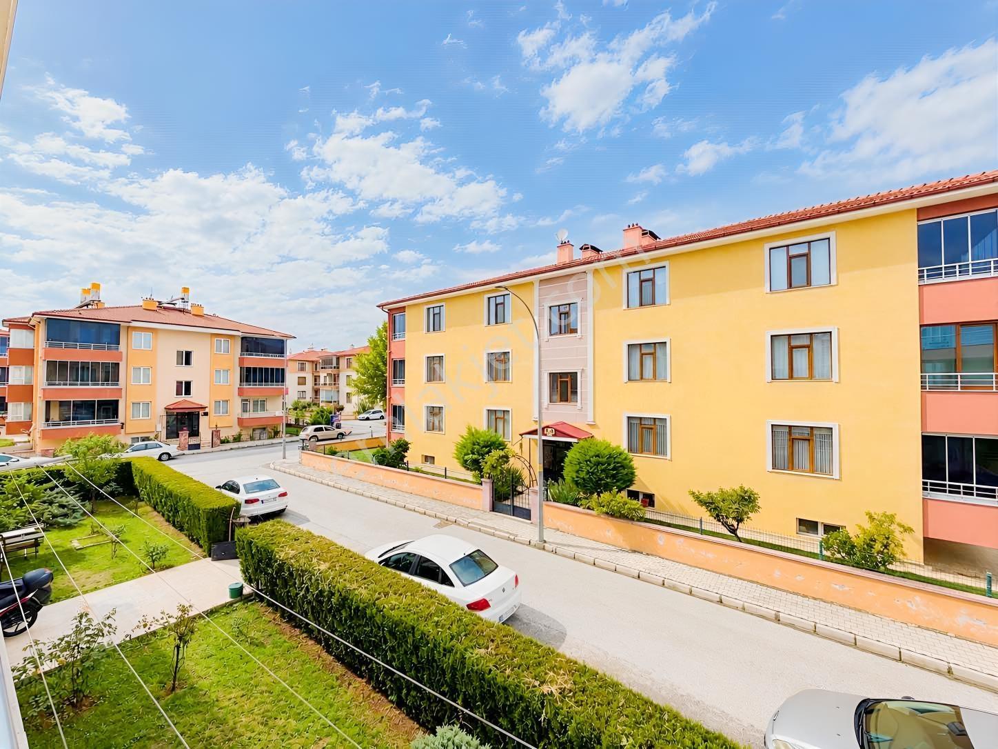 Remax Dem'den Ergenekon Mah. 3+1 Satılık Daire — fotoğraf 24