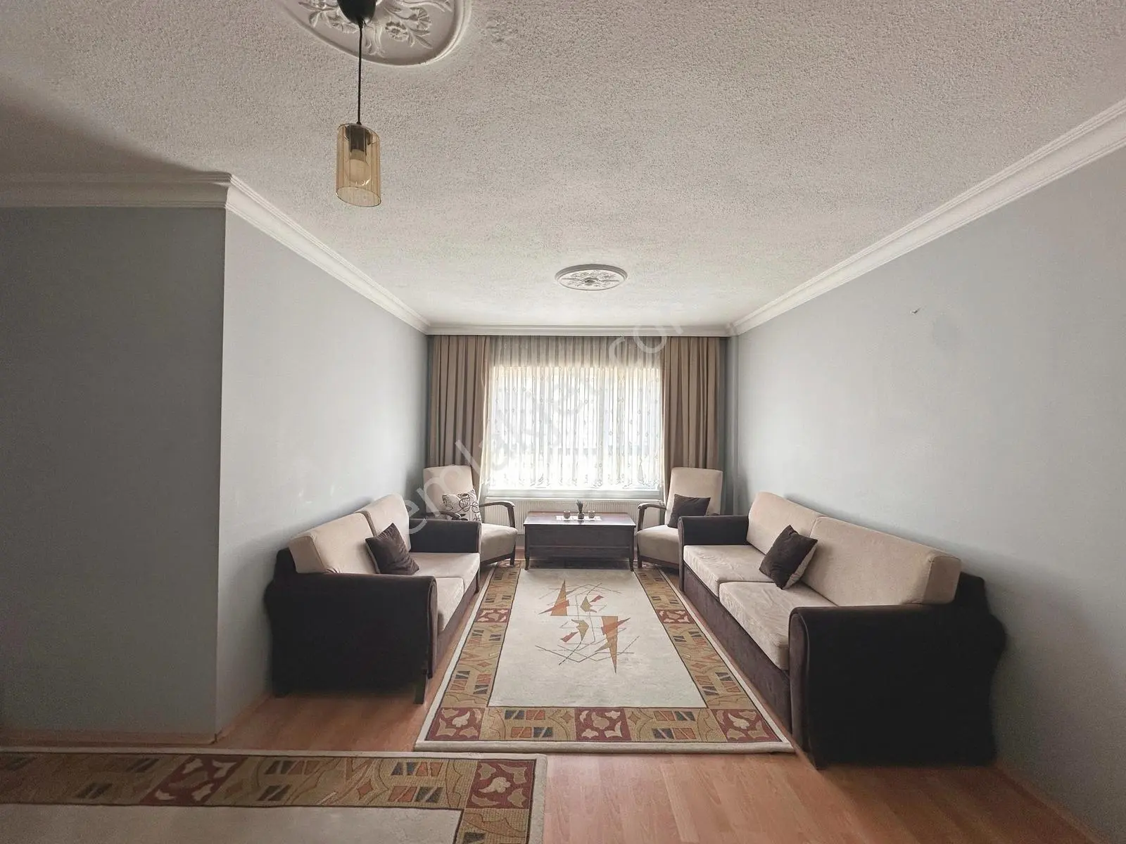Çağlayan Düzlükte Merkezi Konumda Katta 3+1 Satılık Daire — fotoğraf 2