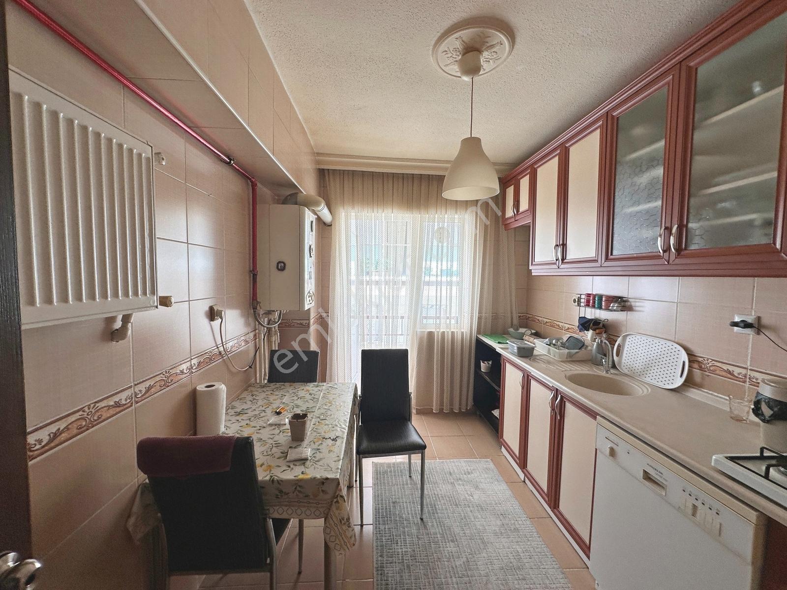 Çağlayan Düzlükte Merkezi Konumda Katta 3+1 Satılık Daire — fotoğraf 6