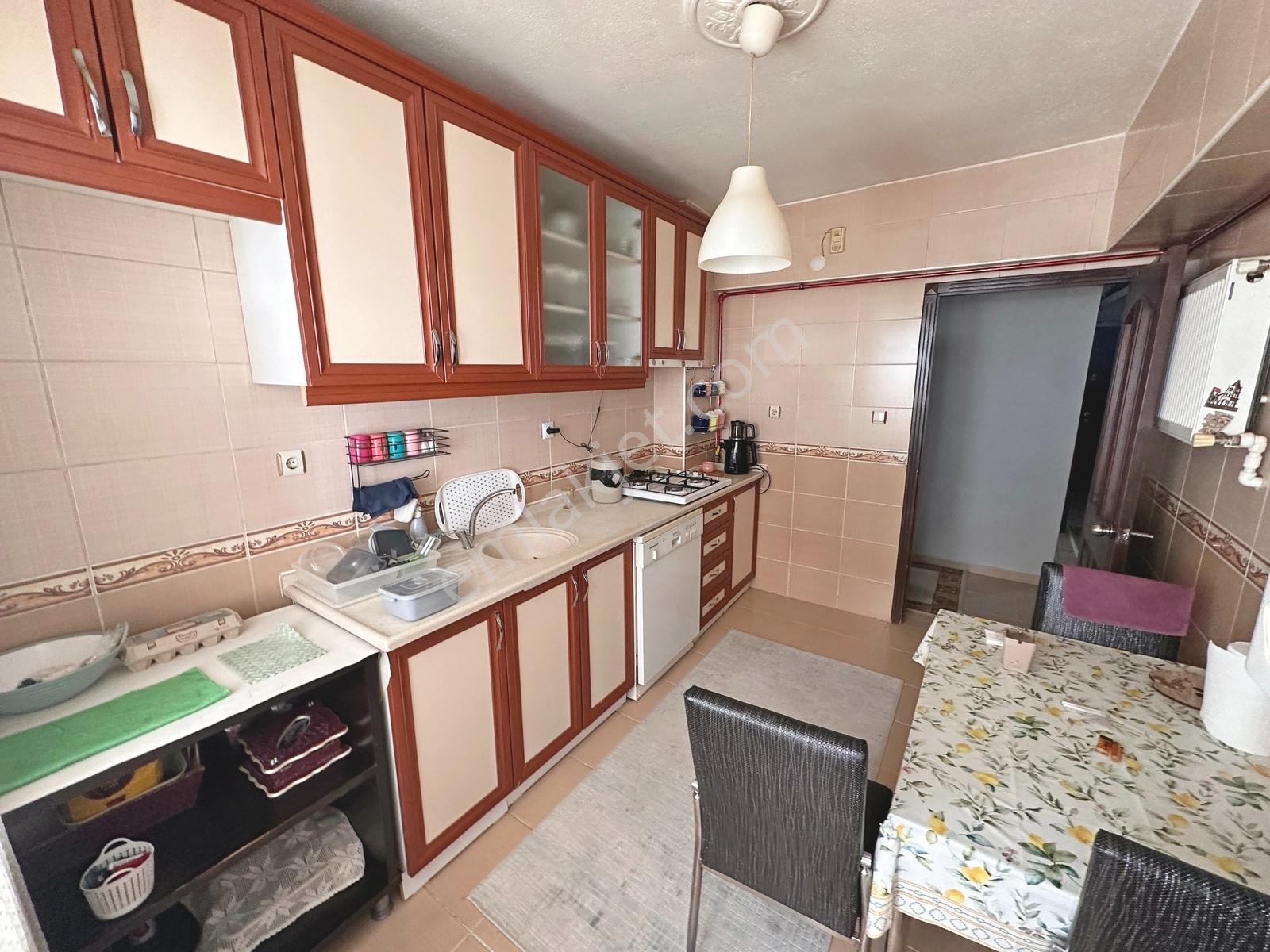 Çağlayan Düzlükte Merkezi Konumda Katta 3+1 Satılık Daire — fotoğraf 9