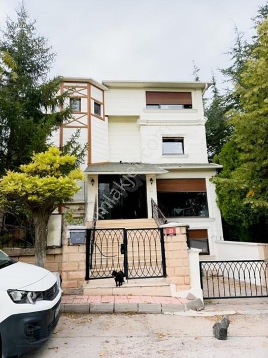 Eymir Villalarında Eşyalı, Özel Donanımlı Satılık Villa