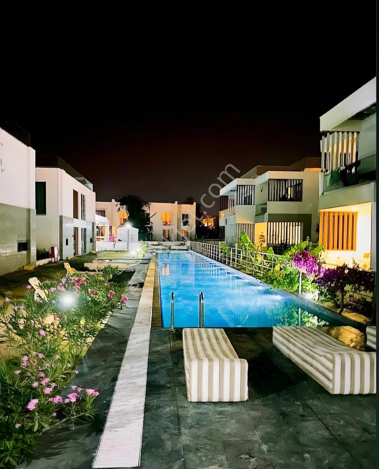Bodrum Eskiçeşme'de Satılık Yatırımlık 1+1 Lüks Daire