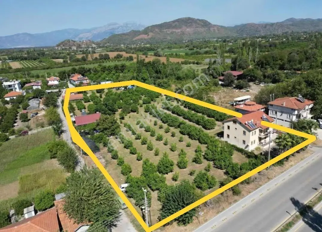 Ortaca Okçular'Da, İki Adet Müştemilatlı, 2475M² Satılık Arazi