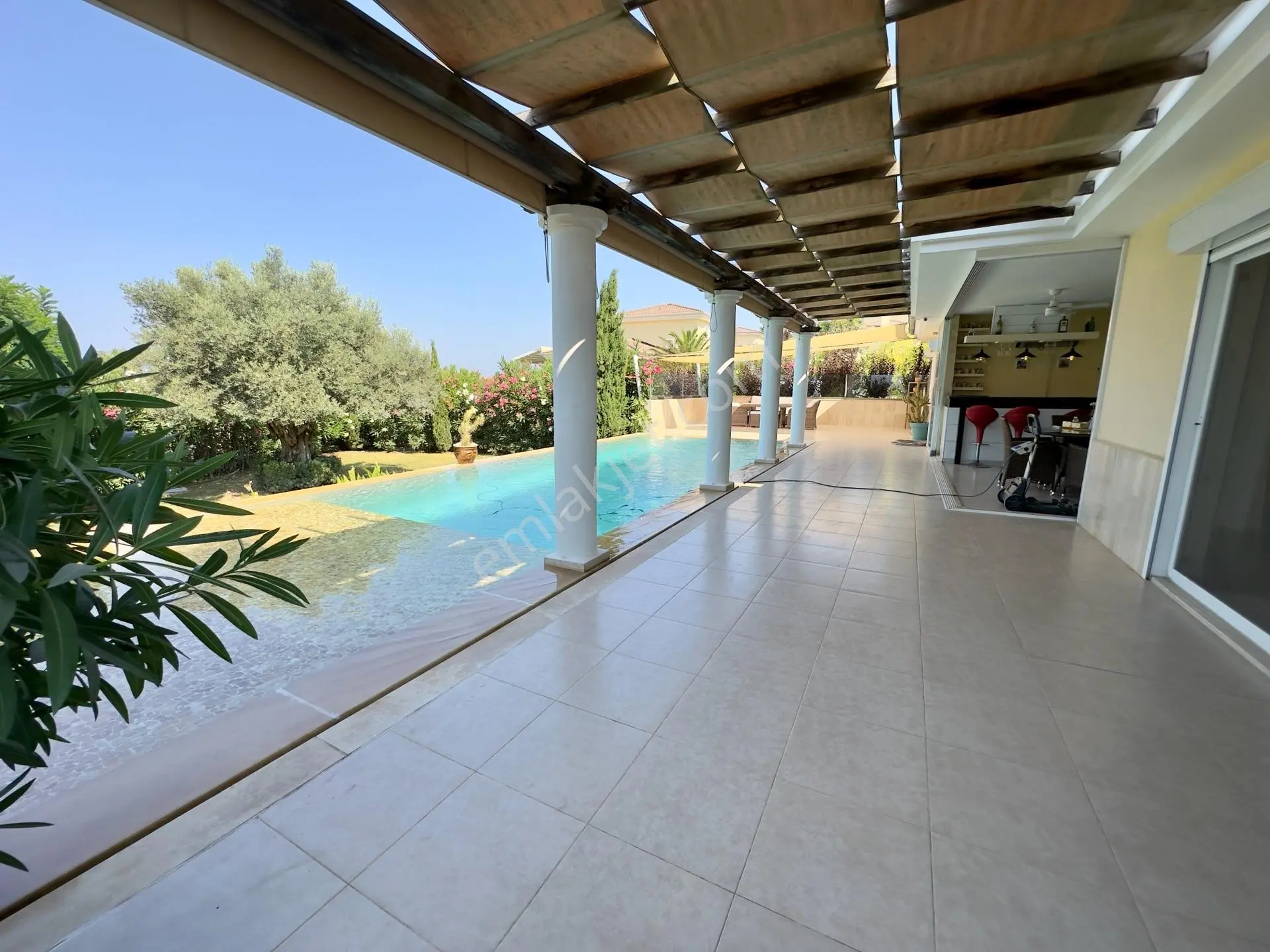 Kuşadası Yaylaköyde Satılık Müstakil Villa — fotoğraf 22