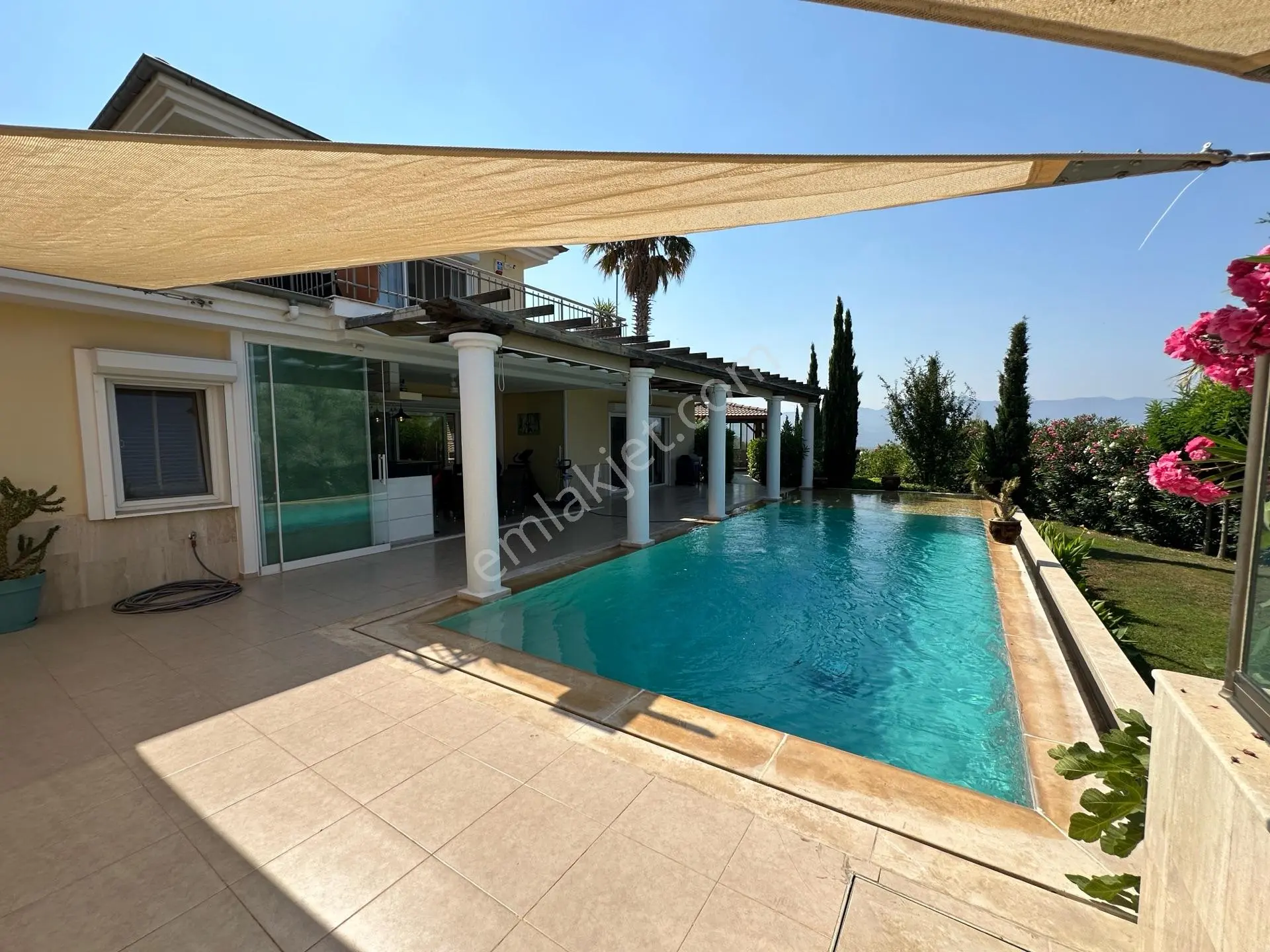 Kuşadası Yaylaköyde Satılık Müstakil Villa — fotoğraf 26
