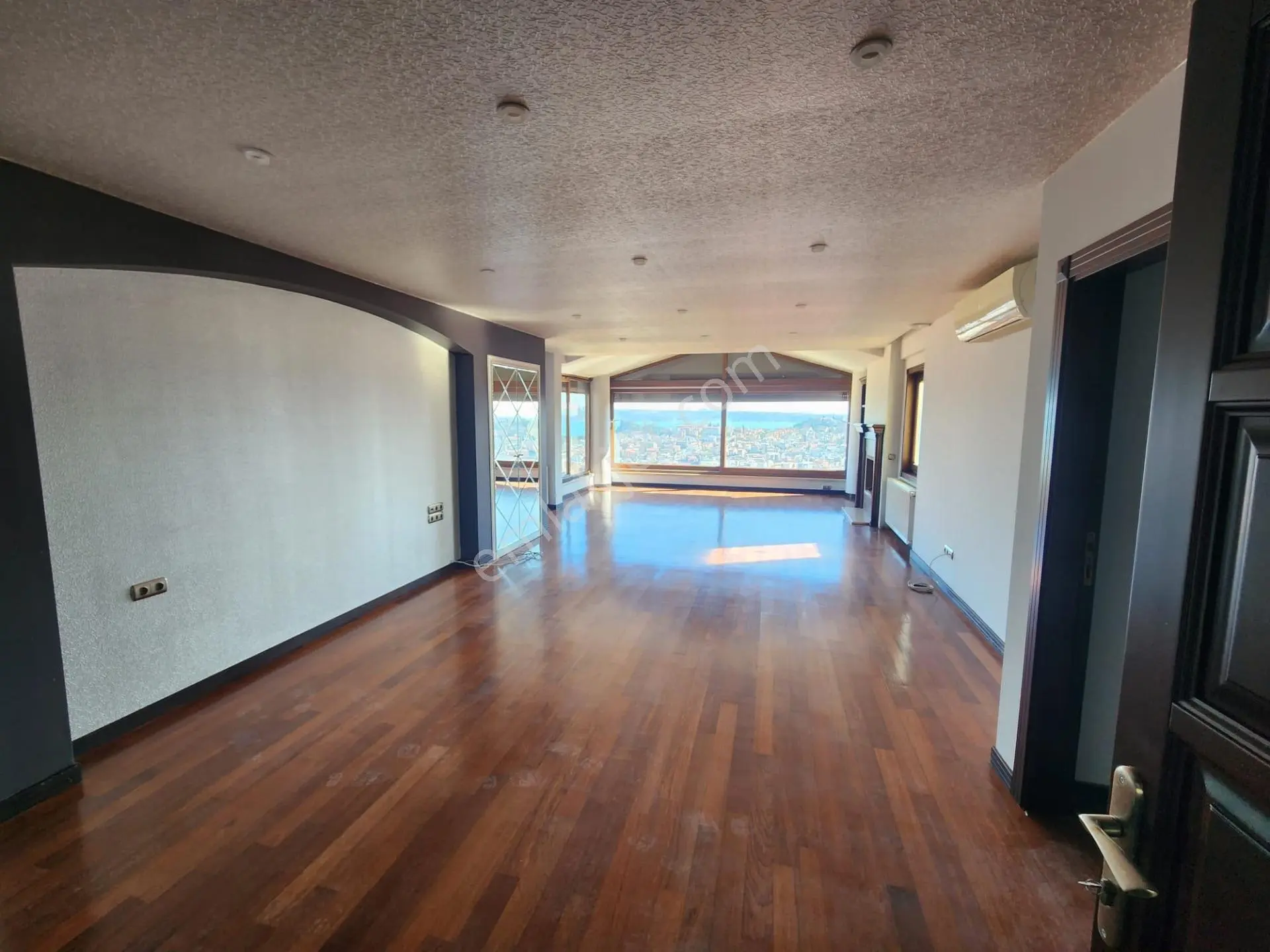 Karslılar 11+2 Panoramik Göl Manzara 1200m2 Arsa 800m2 Oturum 4katlı 5banyo Dgaz 11-15yaş Havuz — fotoğraf 15