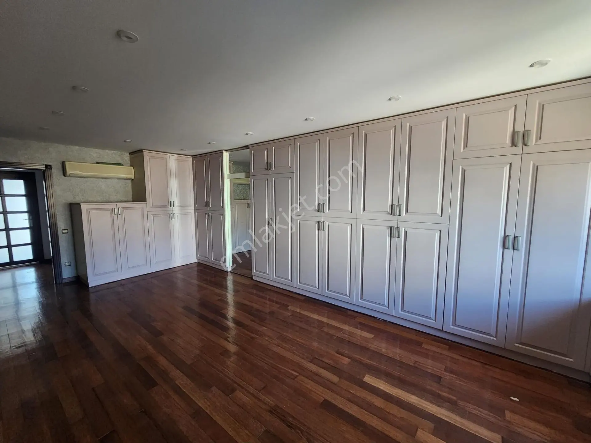 Karslılar 11+2 Panoramik Göl Manzara 1200m2 Arsa 800m2 Oturum 4katlı 5banyo Dgaz 11-15yaş Havuz — fotoğraf 24