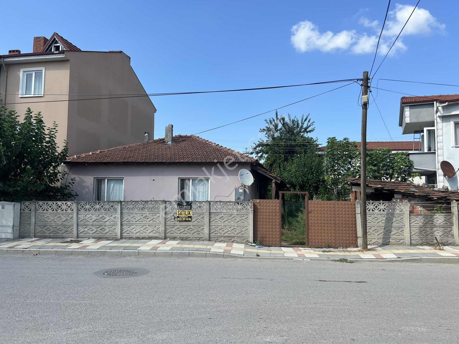 Yağcılarda Ana Cadde Üzerinde 183 M² Arsalı Müstakil 2+1