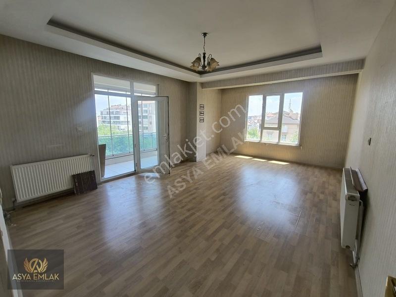 Fetih Caddesi Cepheli Geniş 3+1 Satılık — fotoğraf 13