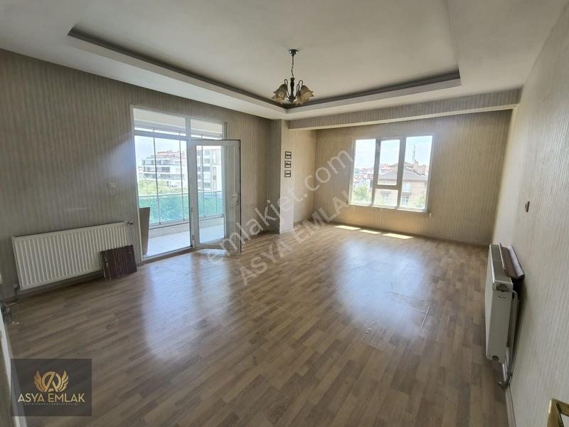 Fetih Caddesi Cepheli Geniş 3+1 Satılık — fotoğraf 19