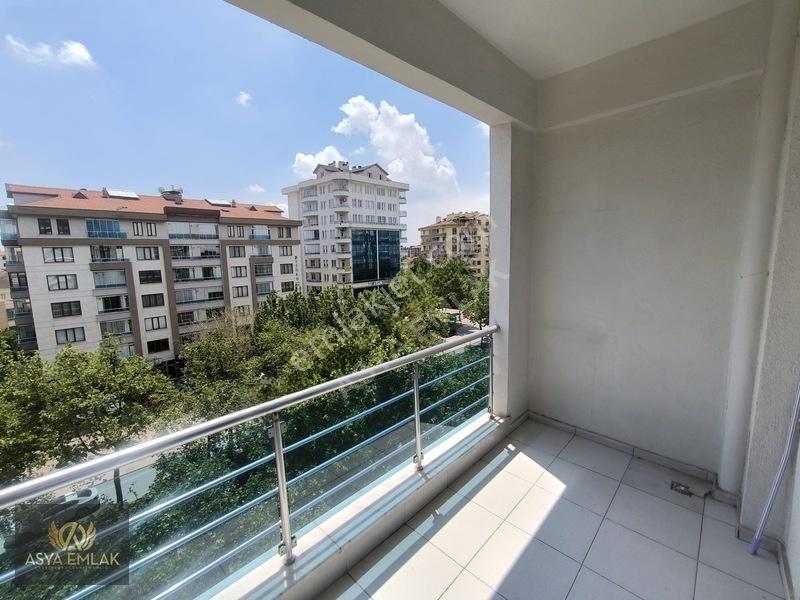 Fetih Caddesi Cepheli Geniş 3+1 Satılık — fotoğraf 22