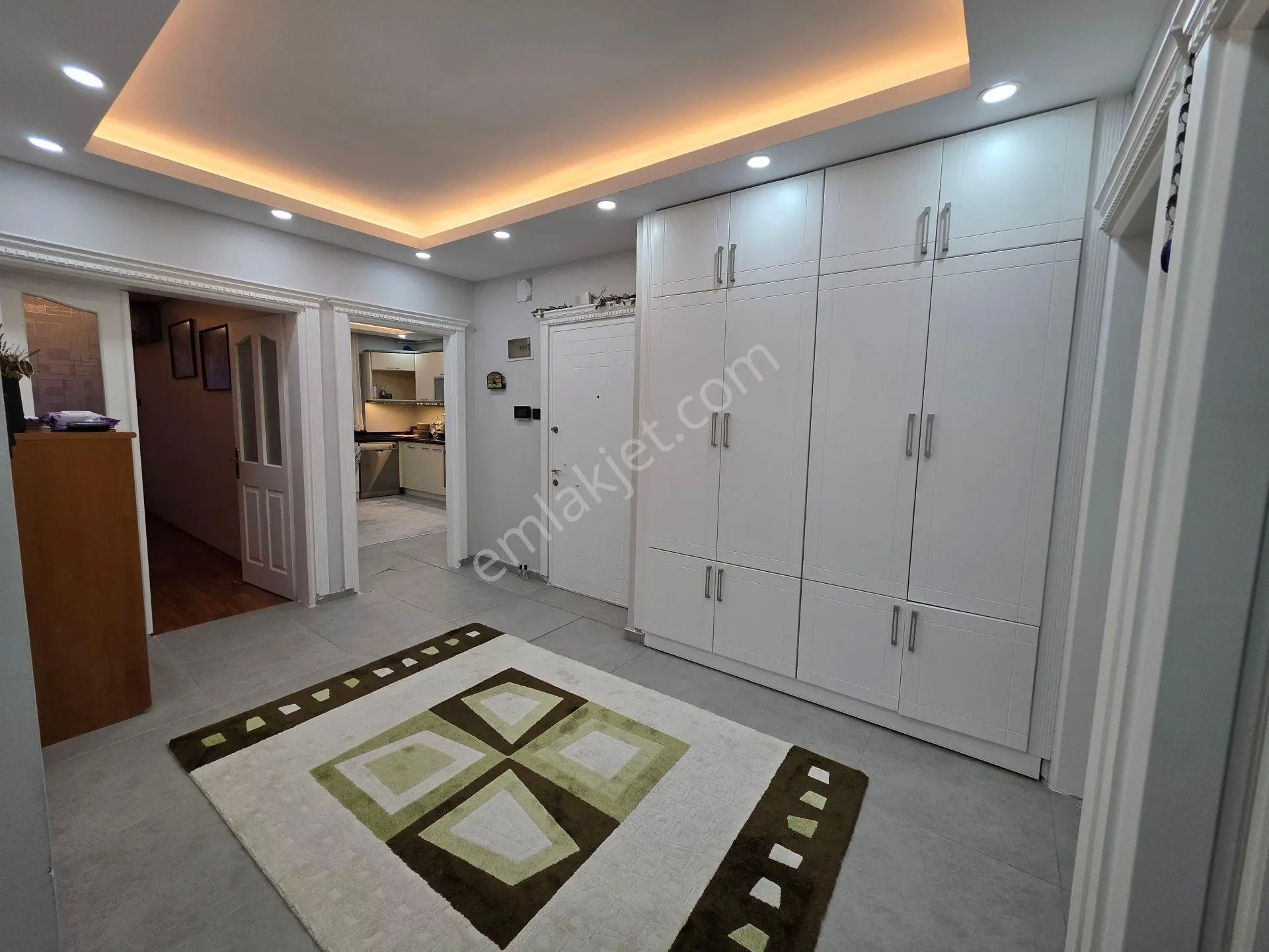Şahintepe Tramvaya Yakın Hasarsız Arakat Ultra Lüx 190m2 3+1 — fotoğraf 15