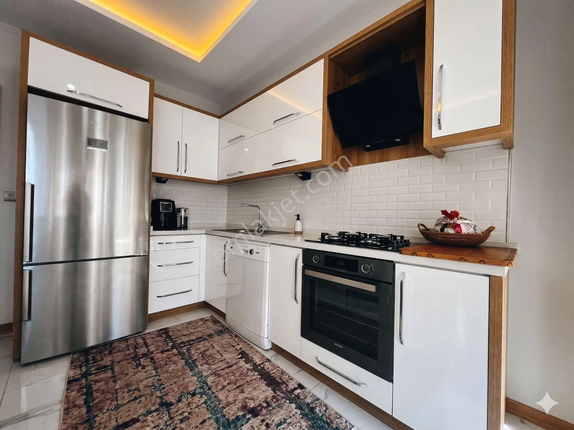 🟣🟣aktiften Modern Mimari Ve Konfor: Akçay'da Doğalgazlı, Ara Kat Ön Cephe Ayrı Mutfaklı 2+1 Daire — fotoğraf 5