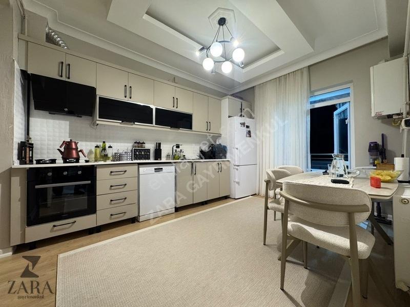 Zara | Akşemsettin Mh. Neşet Cd Yanı Asansörlü 120 M² 3+1 Daire