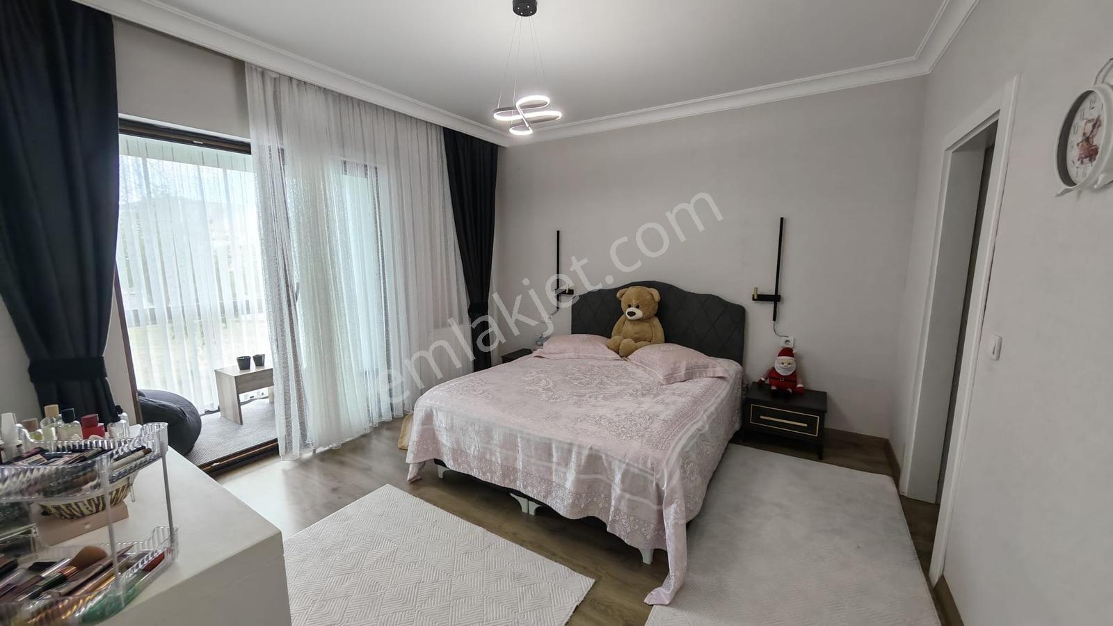 Törekent Mah. Newera Seyirtepe Kon. 3+1 Satılık Daire — fotoğraf 8