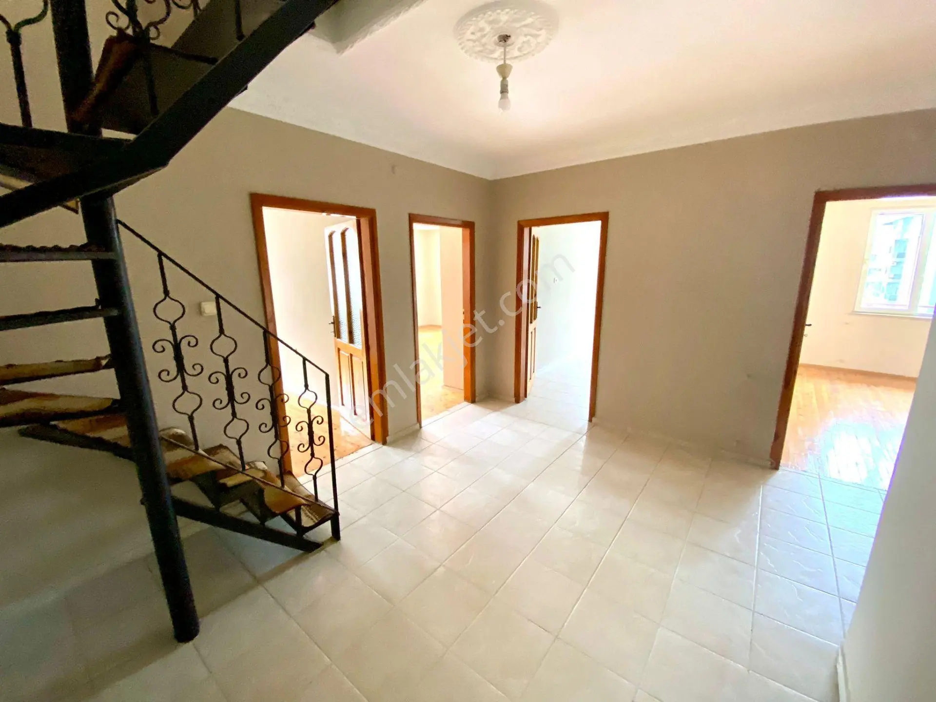 Alanya Merkezde 5+1 Ayrı Mutfaklı Satılık Dublex Daire — fotoğraf 4