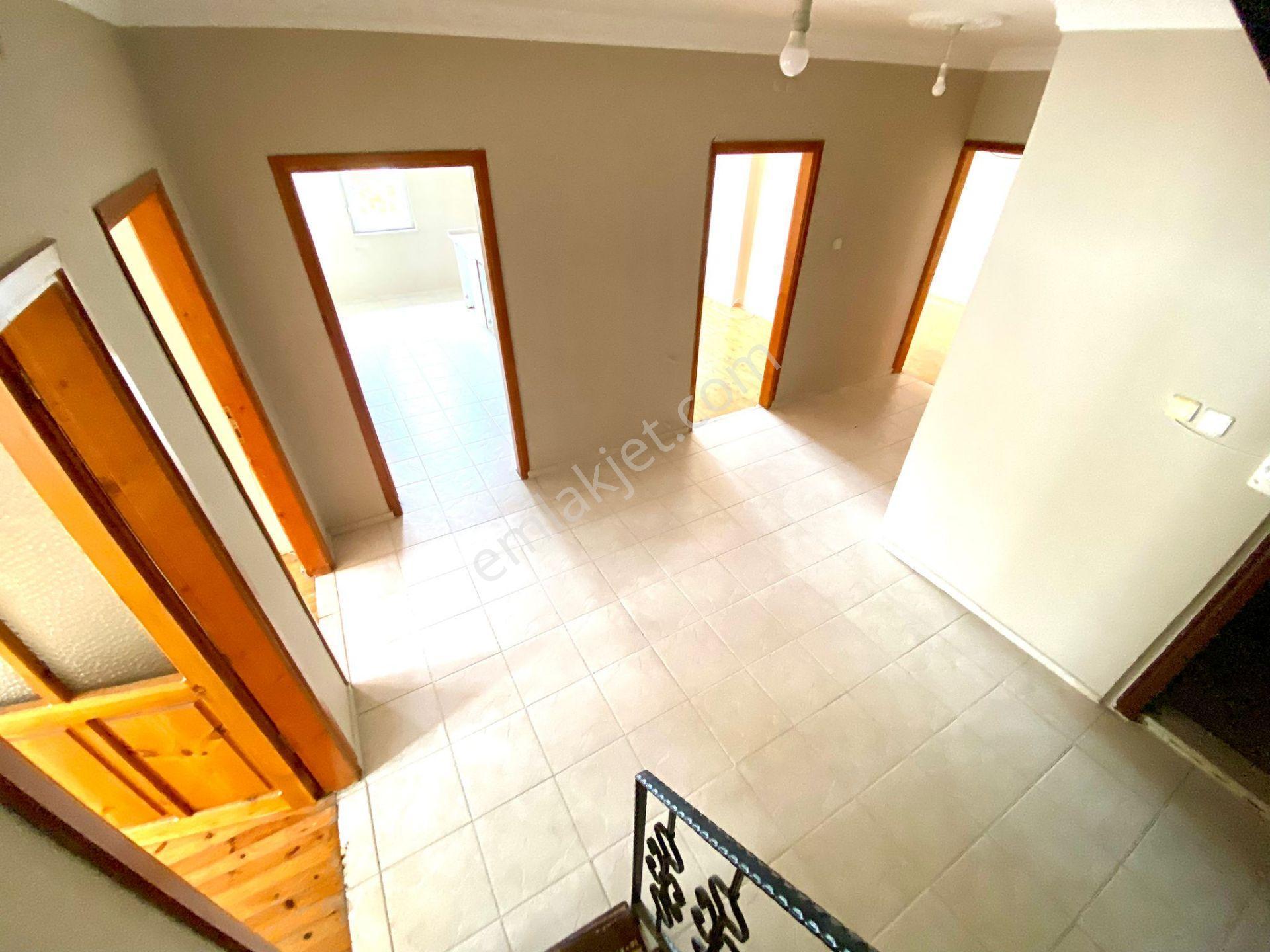 Alanya Merkezde 5+1 Ayrı Mutfaklı Satılık Dublex Daire — fotoğraf 16