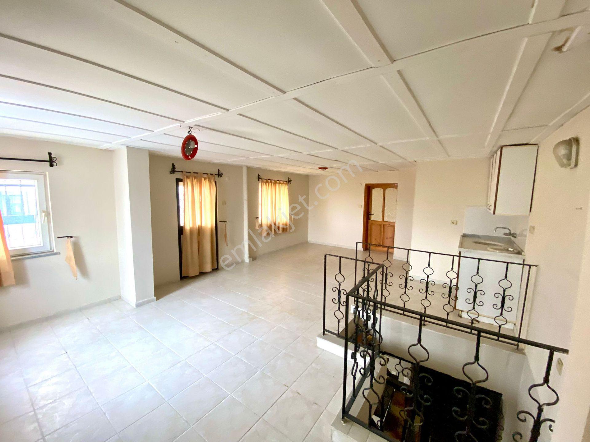Alanya Merkezde 5+1 Ayrı Mutfaklı Satılık Dublex Daire — fotoğraf 18
