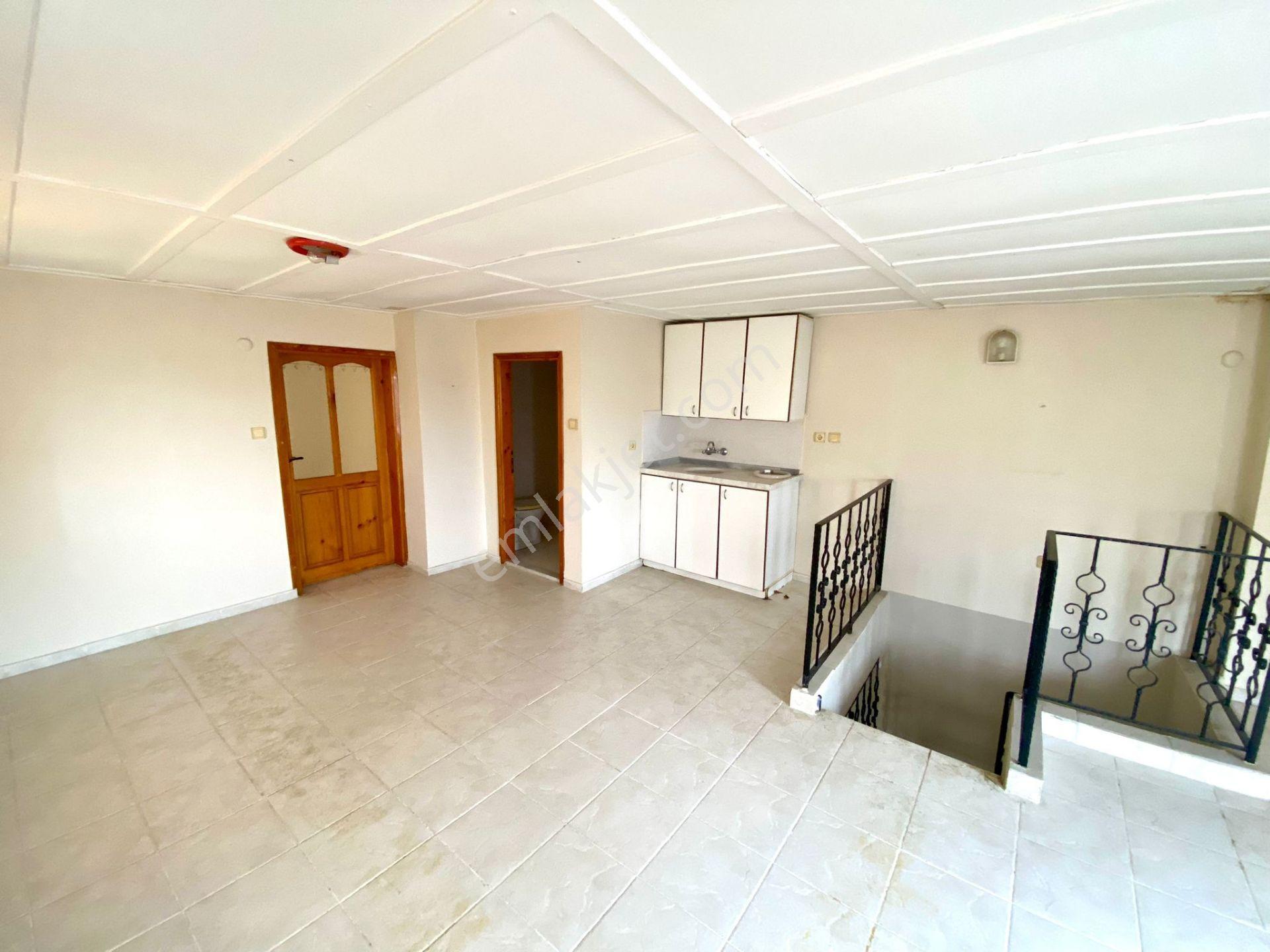 Alanya Merkezde 5+1 Ayrı Mutfaklı Satılık Dublex Daire — fotoğraf 21