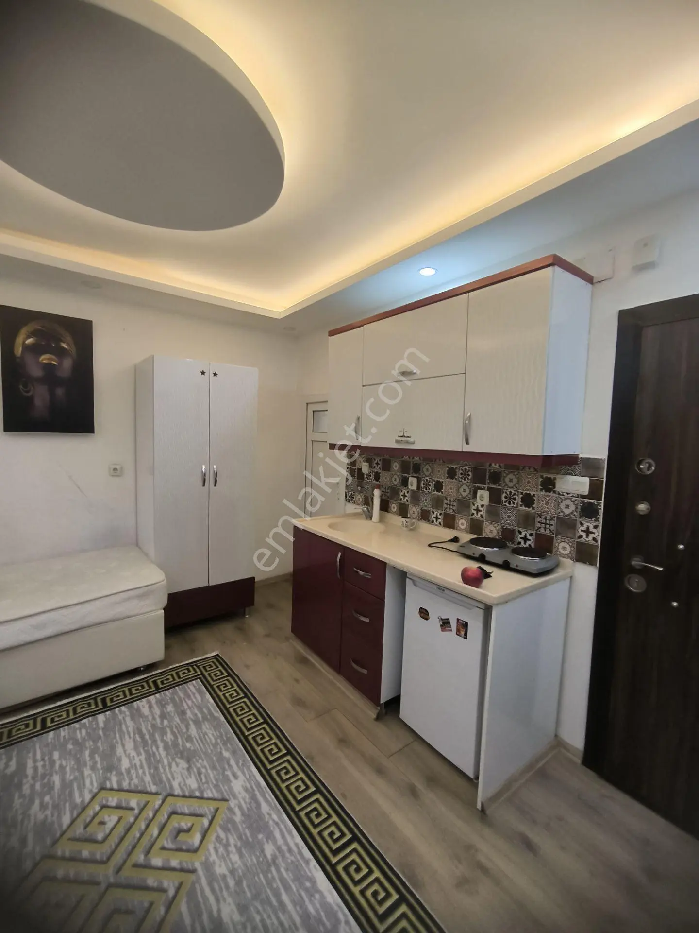 1+0 Beyazevler** 35yaş Zemin 4katlı Kat Mülkiyetli *direk Hasarsız *güney Cephe İskanlı — fotoğraf 2
