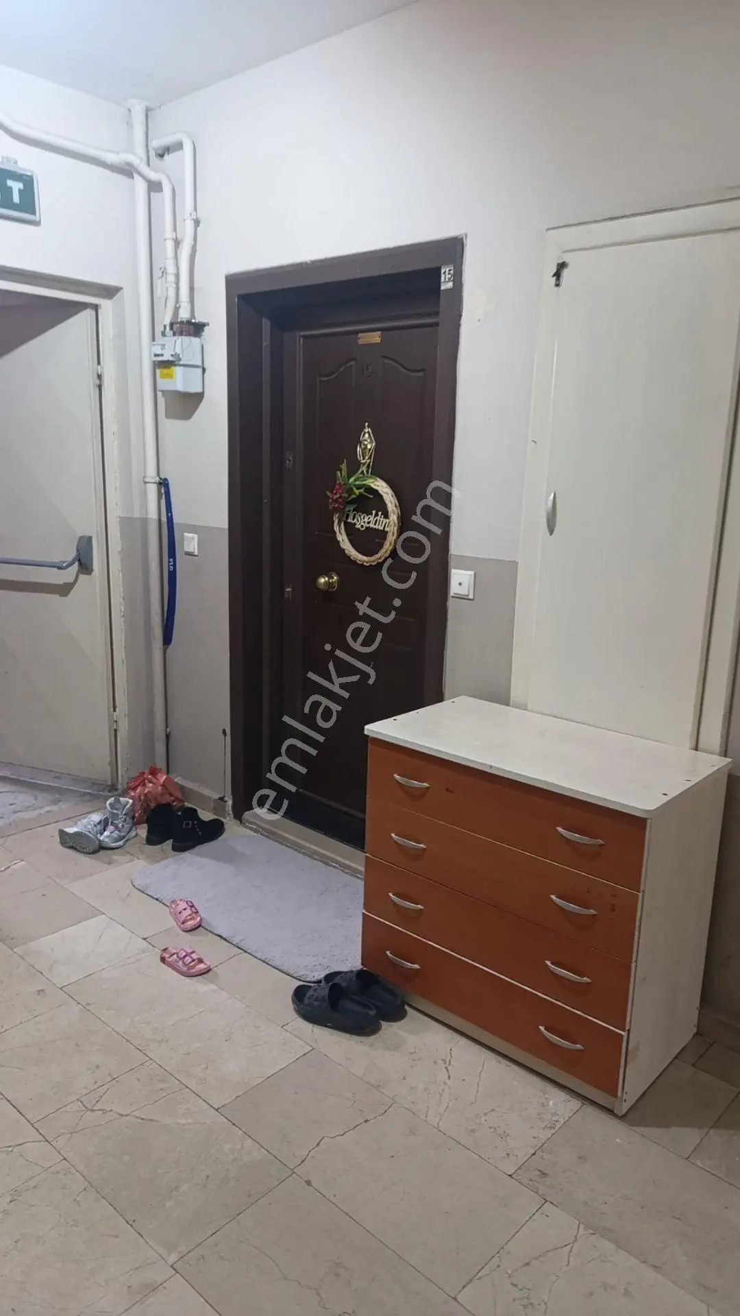 Pekgöz Emlak'tan Eski Toki'lerde İçi Full Yapılı Masrafsız 3+1 Daire Satılık — fotoğraf 4