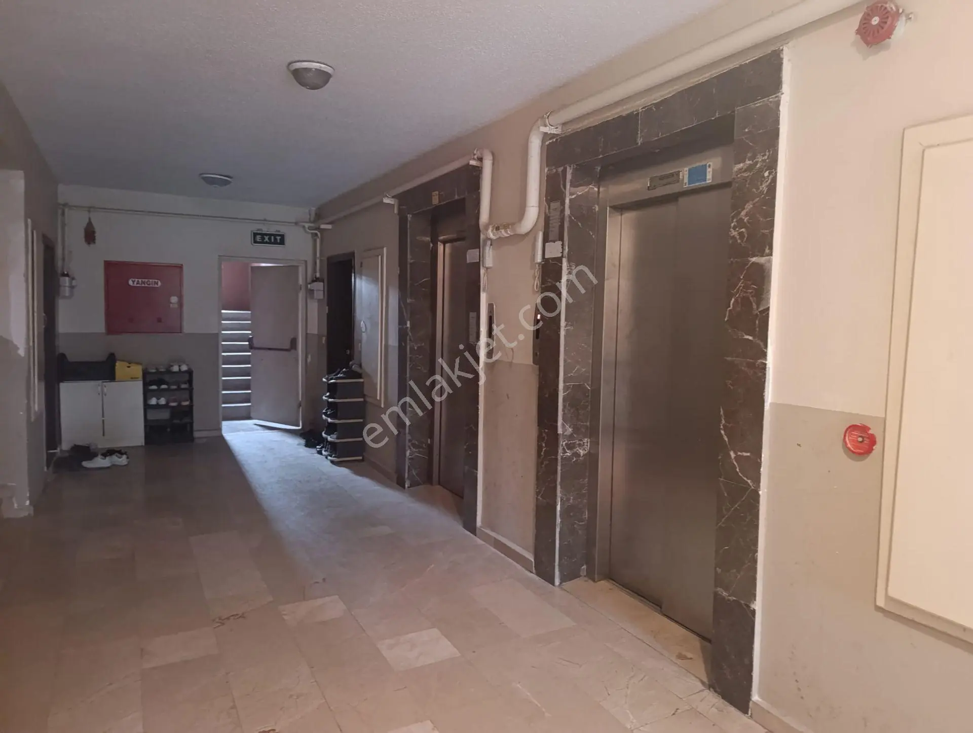 Pekgöz Emlak'tan Eski Toki'lerde İçi Full Yapılı Masrafsız 3+1 Daire Satılık — fotoğraf 6