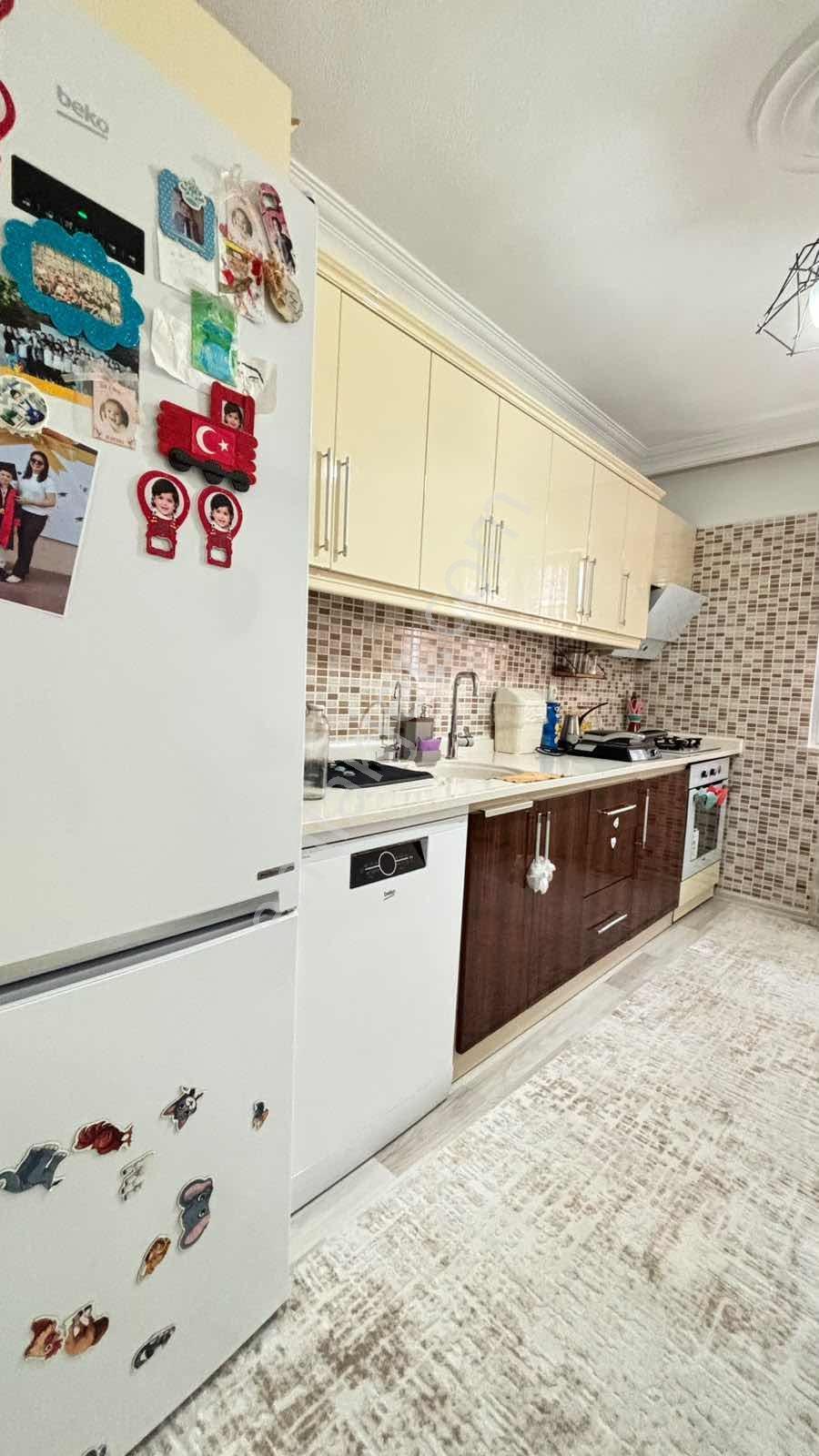 Yenimahallede Satılık 3+1 Ayrı Mutfak Ara Kat Daire — fotoğraf 4