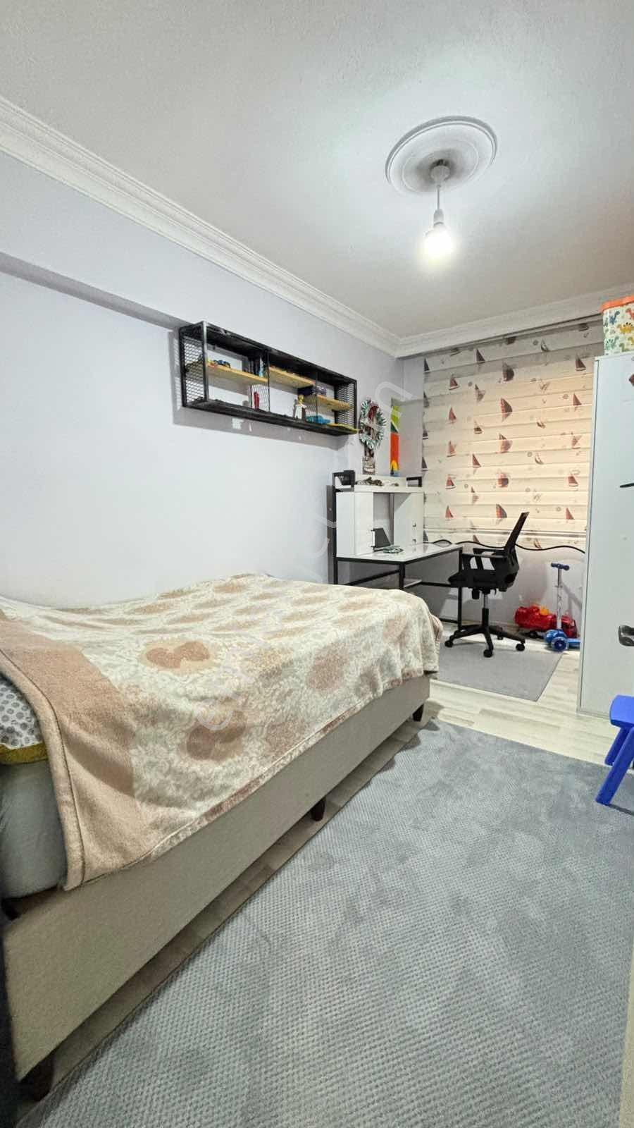 Yenimahallede Satılık 3+1 Ayrı Mutfak Ara Kat Daire — fotoğraf 6