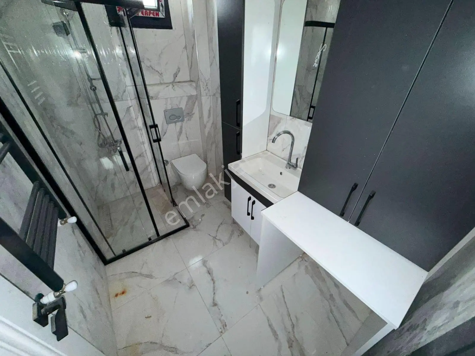 Yüksel'den Kadıköy'de Yerden Isıtma Kapalı Otoparklı 1+1 Daire — fotoğraf 14