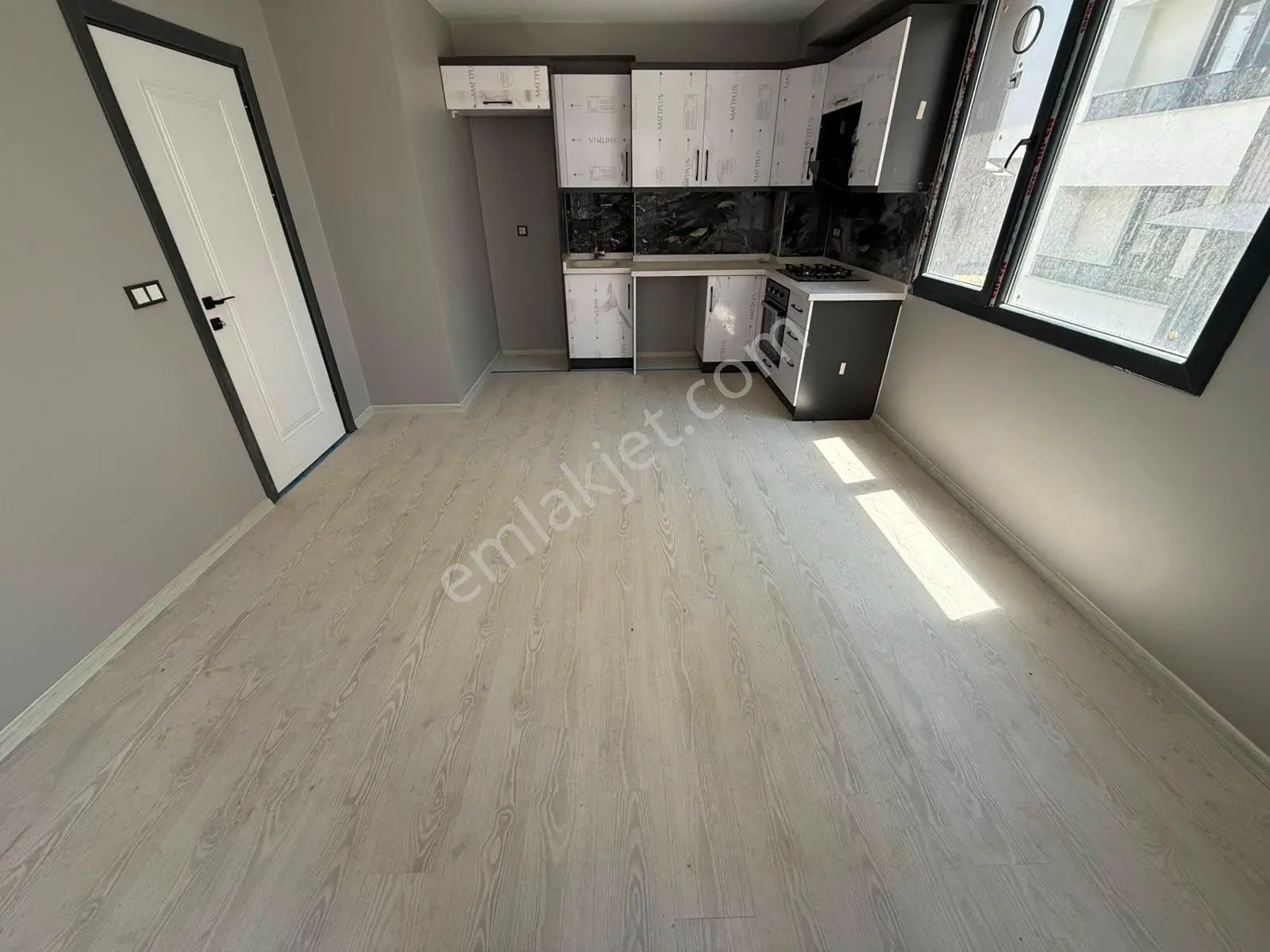Yüksel'den Kadıköy'de Yerden Isıtma Kapalı Otoparklı 1+1 Daire — fotoğraf 19