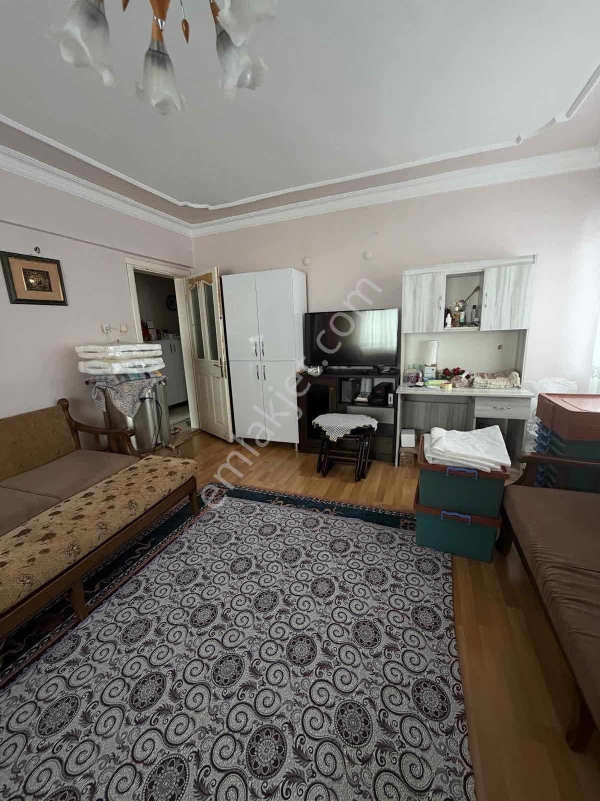 Ulucan'dan Devlet Hastanesi Karşısı Satılık 3+1 Daire — fotoğraf 5