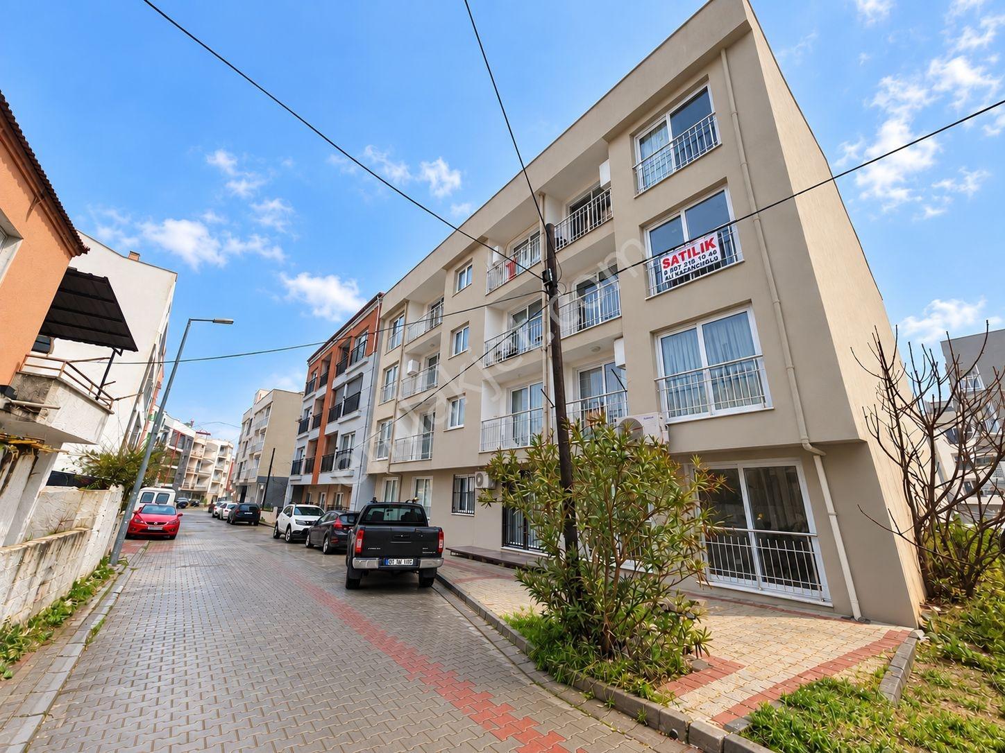 Kuşadası Davutlarda Merkezi Lokasyonda 2+1 Ara Kat Satılık Daire — fotoğraf 2