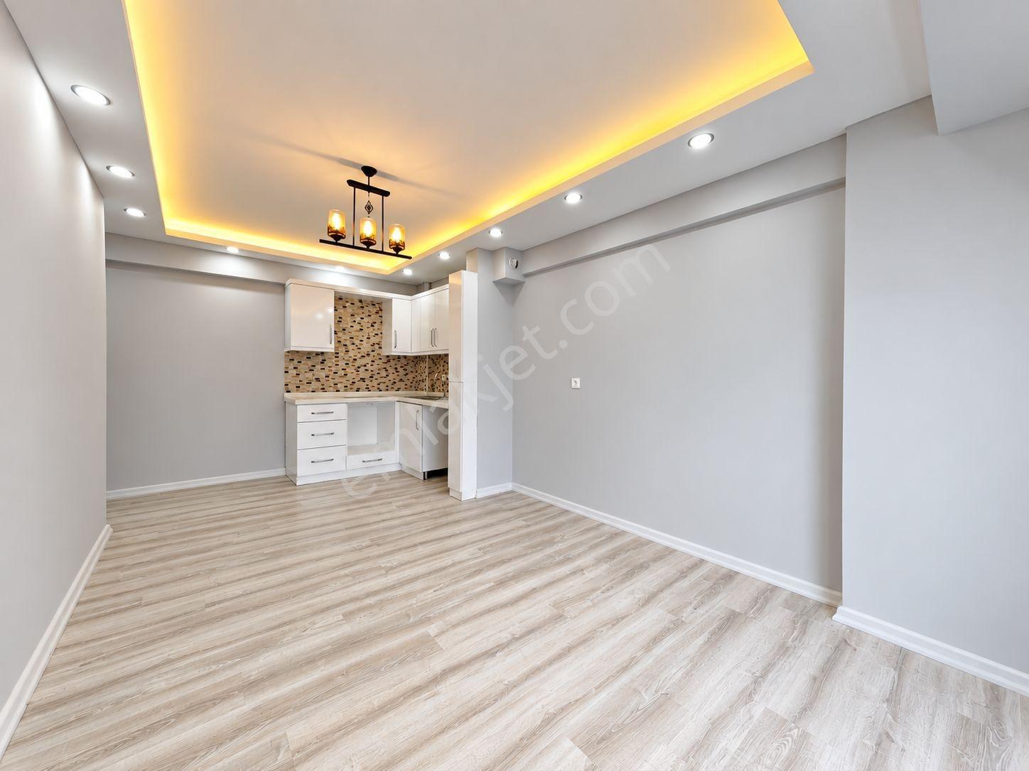 Kuşadası Davutlarda Merkezi Lokasyonda 2+1 Ara Kat Satılık Daire — fotoğraf 9