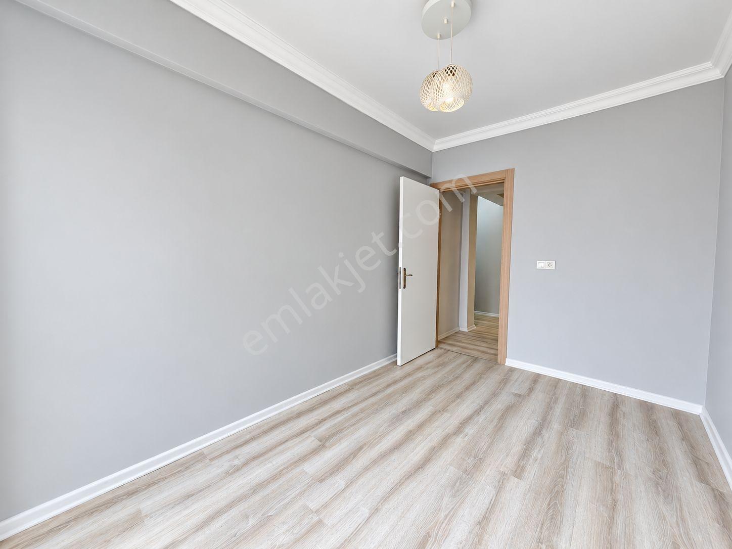 Kuşadası Davutlarda Merkezi Lokasyonda 2+1 Ara Kat Satılık Daire — fotoğraf 11