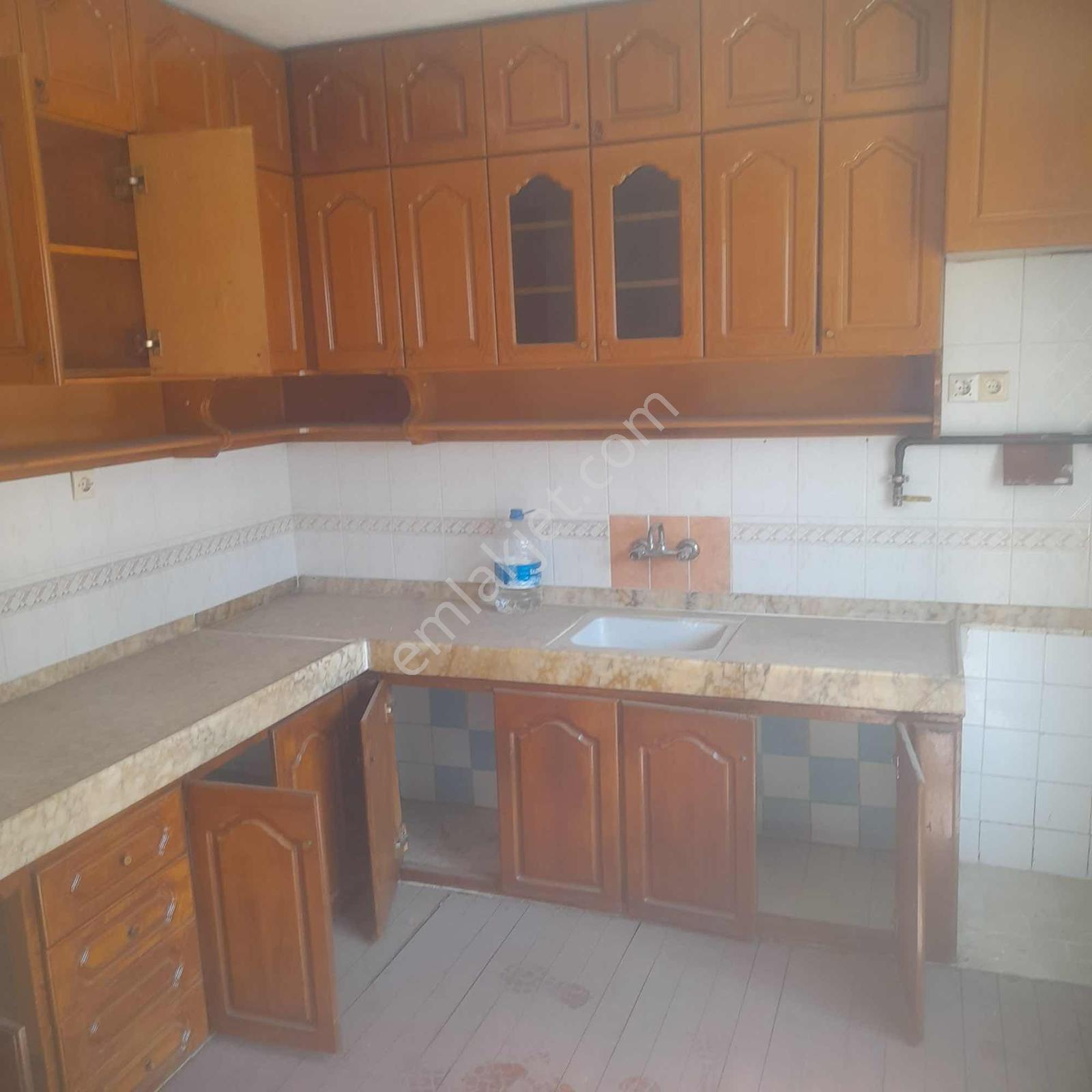 Sakarya Mahallesinde Ara Kat 2+1 100 M2 Satılık Daire — fotoğraf 9