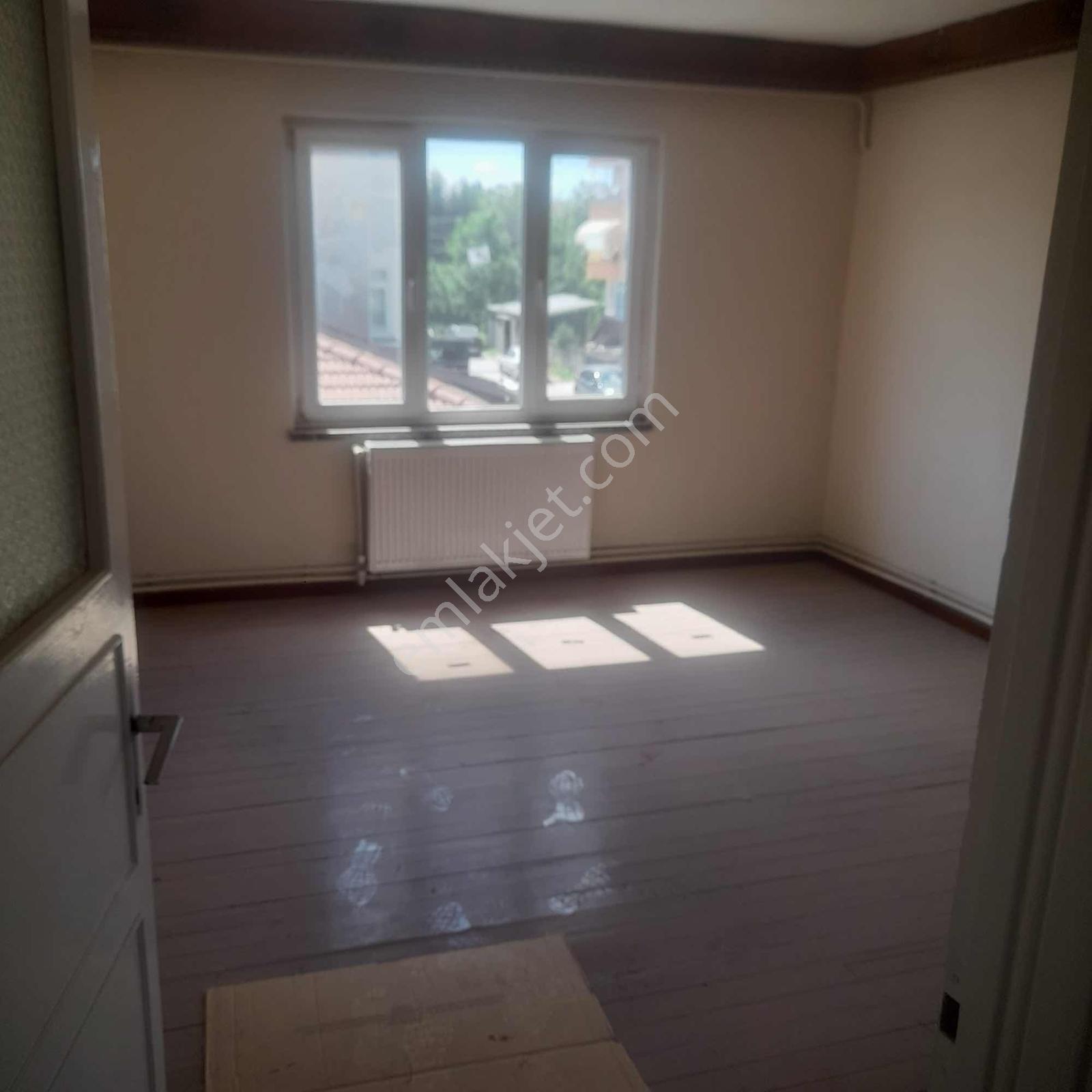 Sakarya Mahallesinde Ara Kat 2+1 100 M2 Satılık Daire — fotoğraf 10