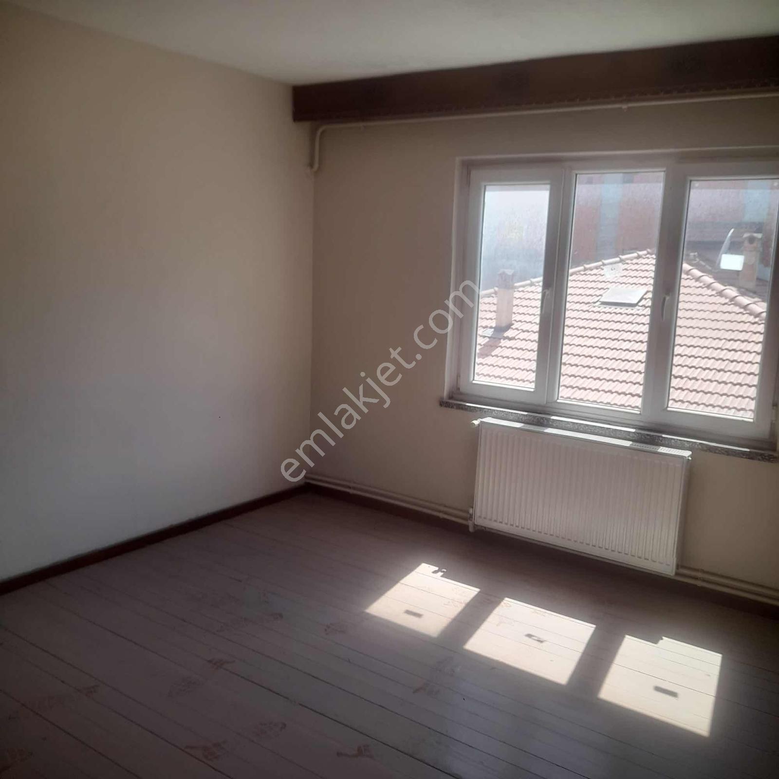 Sakarya Mahallesinde Ara Kat 2+1 100 M2 Satılık Daire — fotoğraf 11