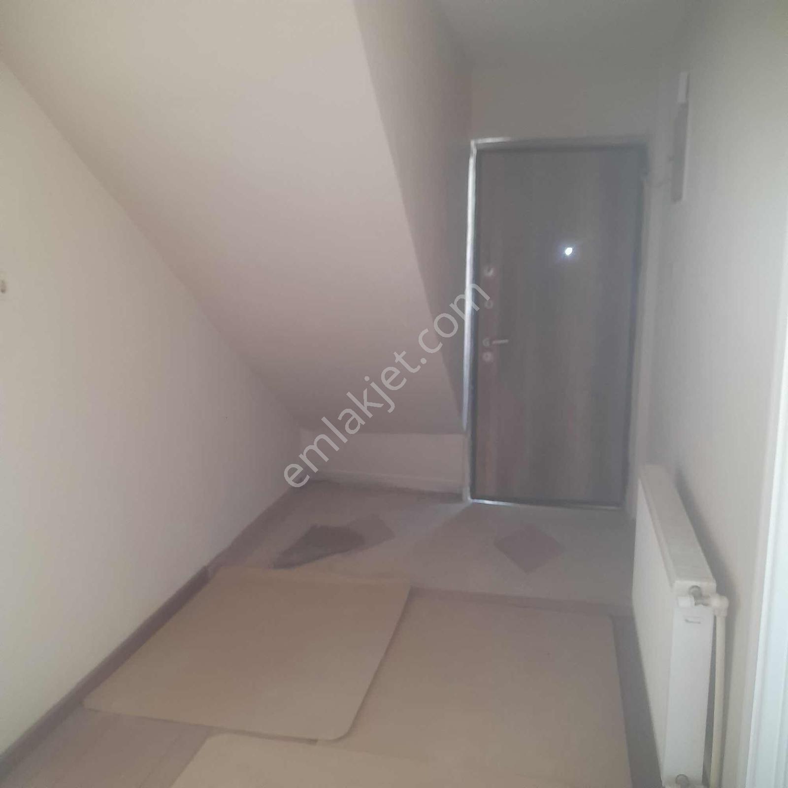 Sakarya Mahallesinde Ara Kat 2+1 100 M2 Satılık Daire — fotoğraf 13
