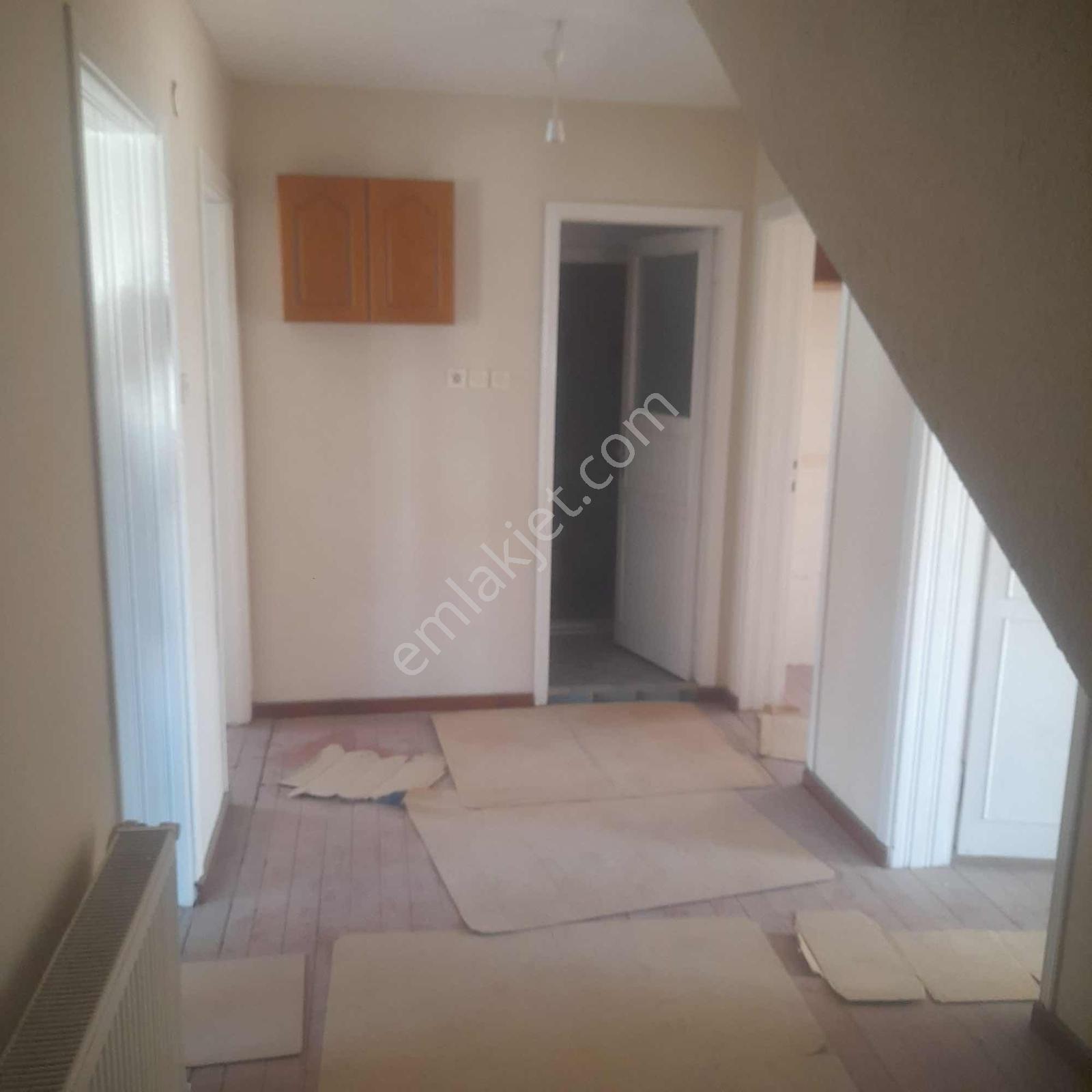 Sakarya Mahallesinde Ara Kat 2+1 100 M2 Satılık Daire — fotoğraf 14