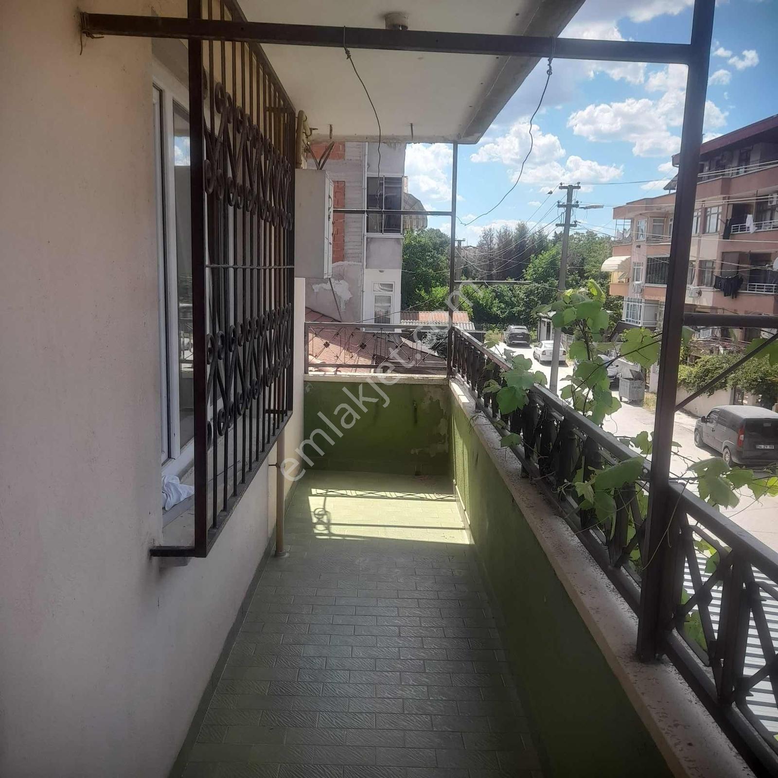 Sakarya Mahallesinde Ara Kat 2+1 100 M2 Satılık Daire — fotoğraf 15
